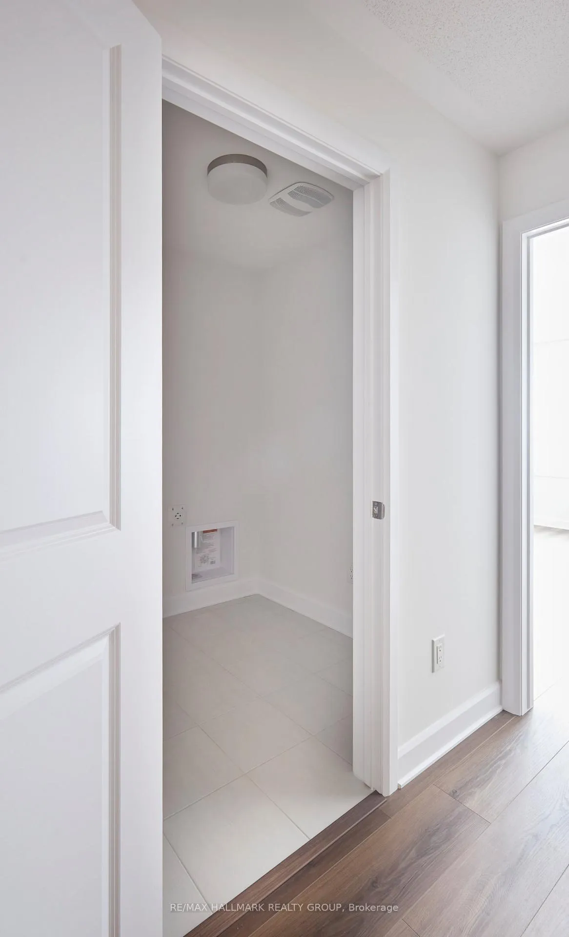 Photo 15 of 578 Roundhouse Crescent, Ottawa, Stittsville (South) — HOMEH