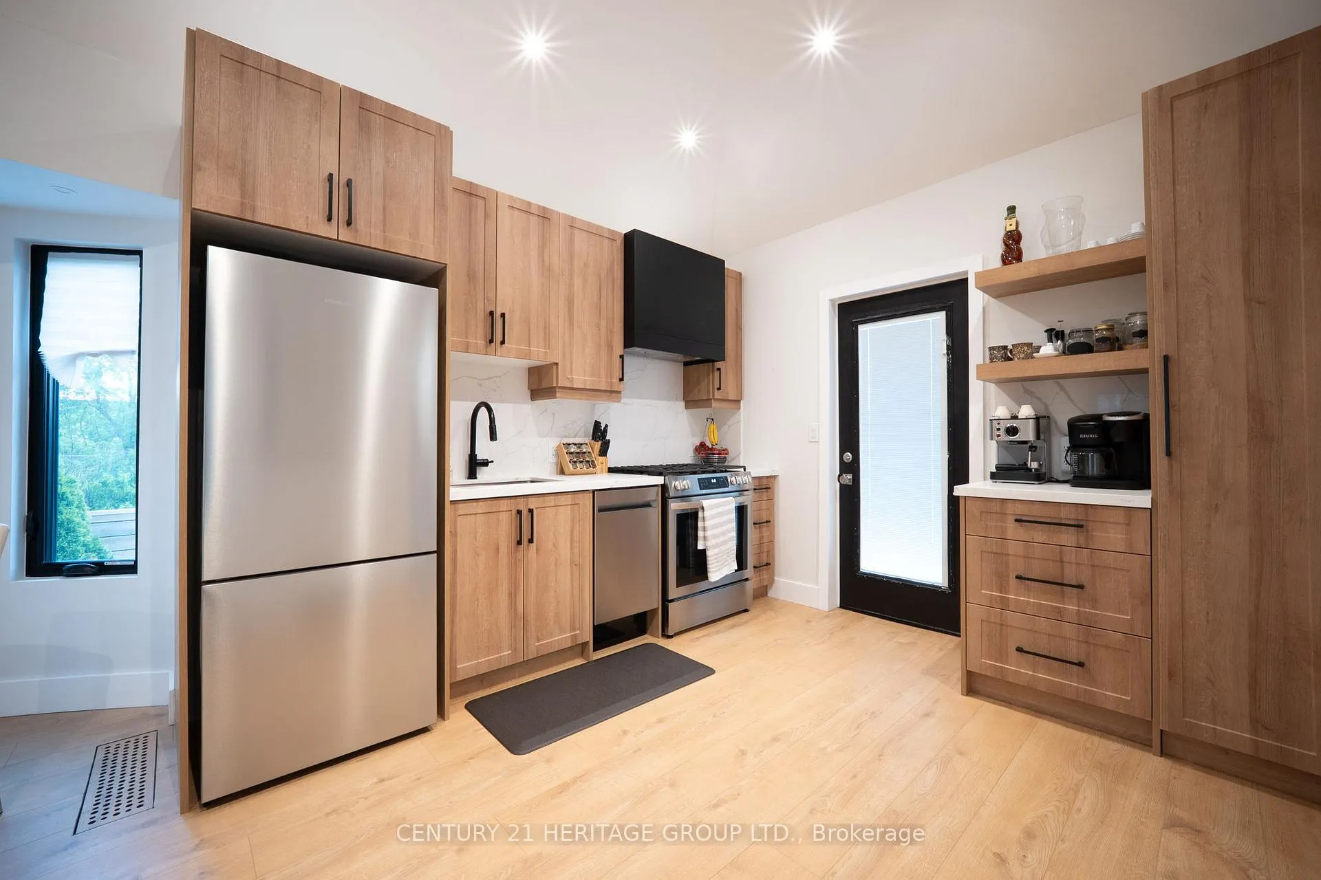 Photo 16 of 236 Macaulay Street E, Hamilton, North End — HOMEH