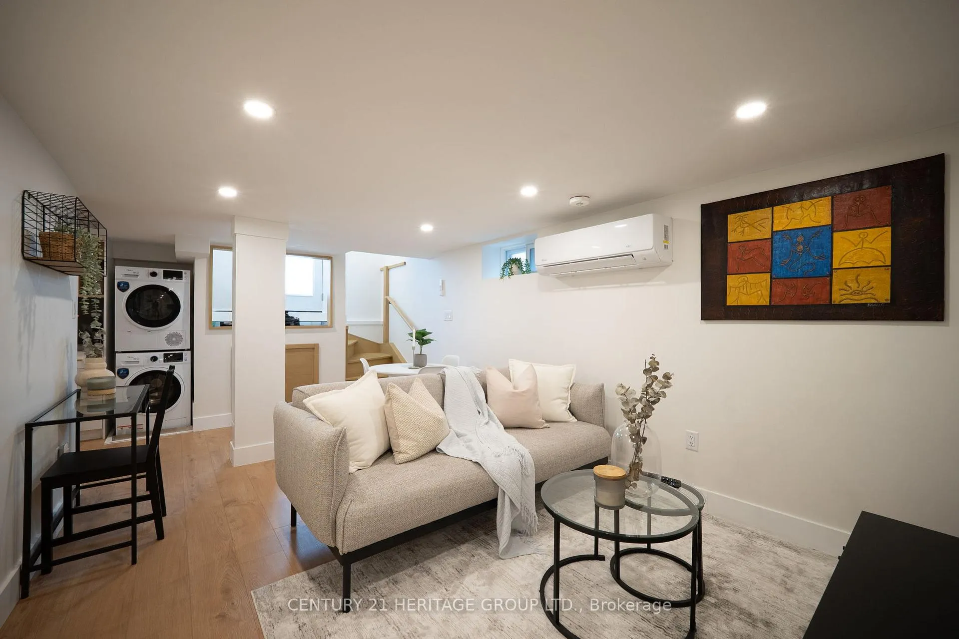 Photo 25 of 236 Macaulay Street E, Hamilton, North End — HOMEH