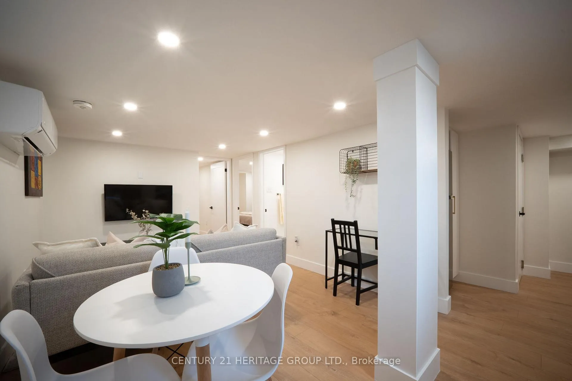 Photo 26 of 236 Macaulay Street E, Hamilton, North End — HOMEH