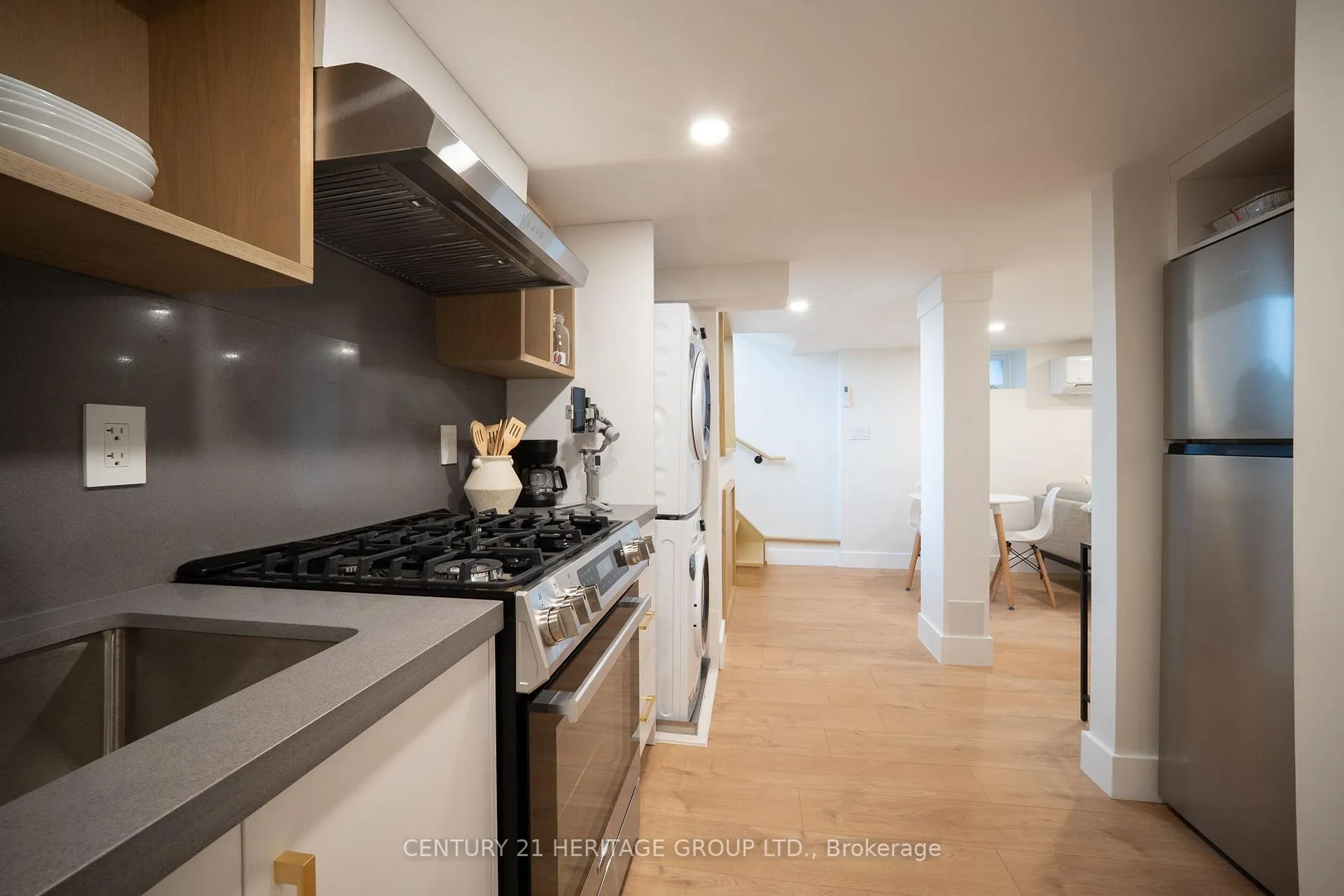 Photo 30 of 236 Macaulay Street E, Hamilton, North End — HOMEH