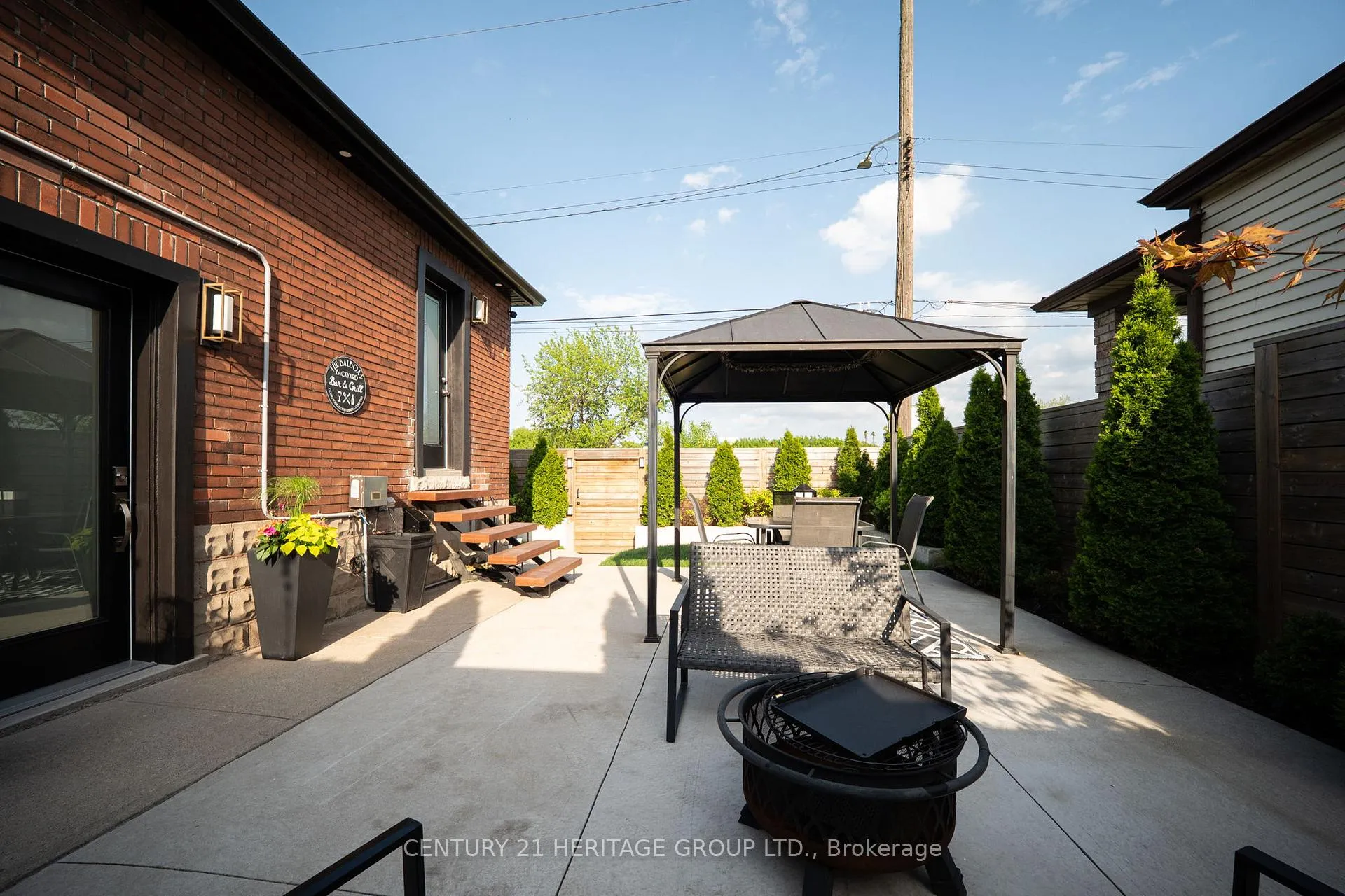 Photo 43 of 236 Macaulay Street E, Hamilton, North End — HOMEH