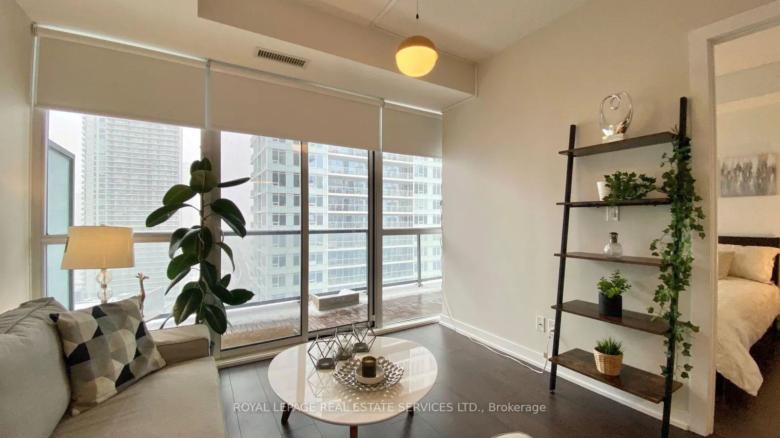 Photo 3 of Unit 2107, 20 Bruyeres Mews, Toronto, Niagara — HOMEH