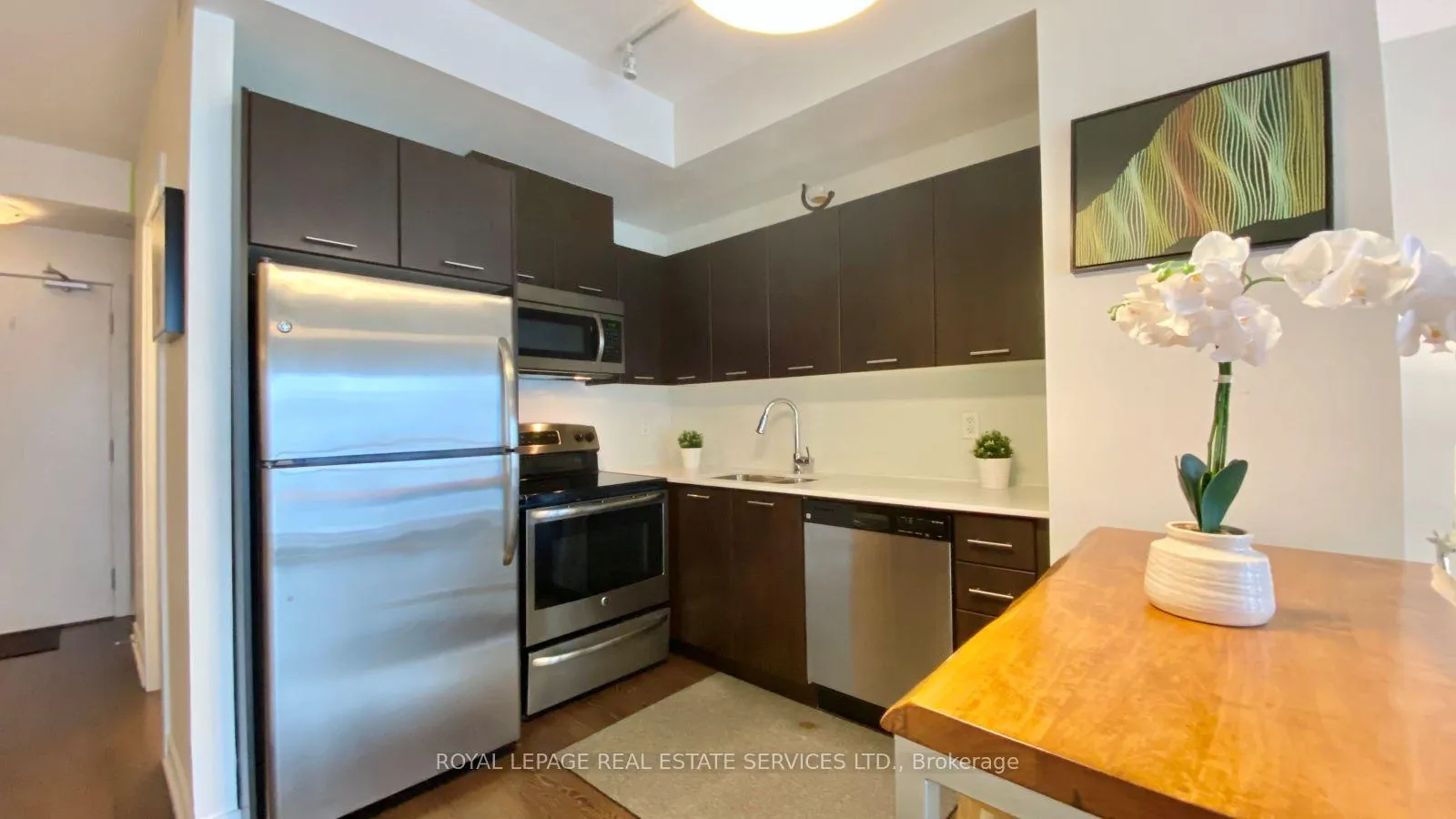 Photo 7 of Unit 2107, 20 Bruyeres Mews, Toronto, Niagara — HOMEH