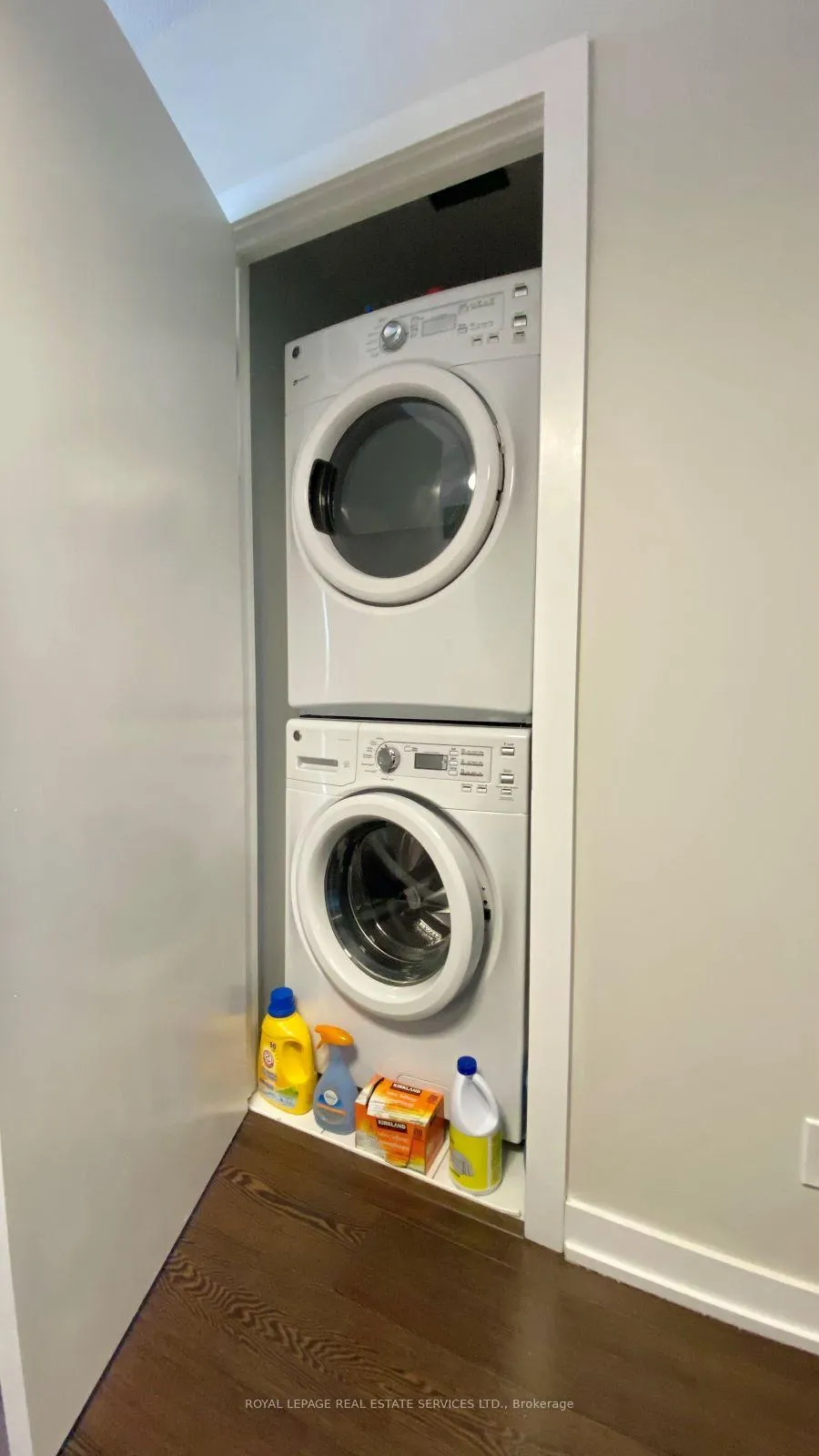 Photo 9 of Unit 2107, 20 Bruyeres Mews, Toronto, Niagara — HOMEH