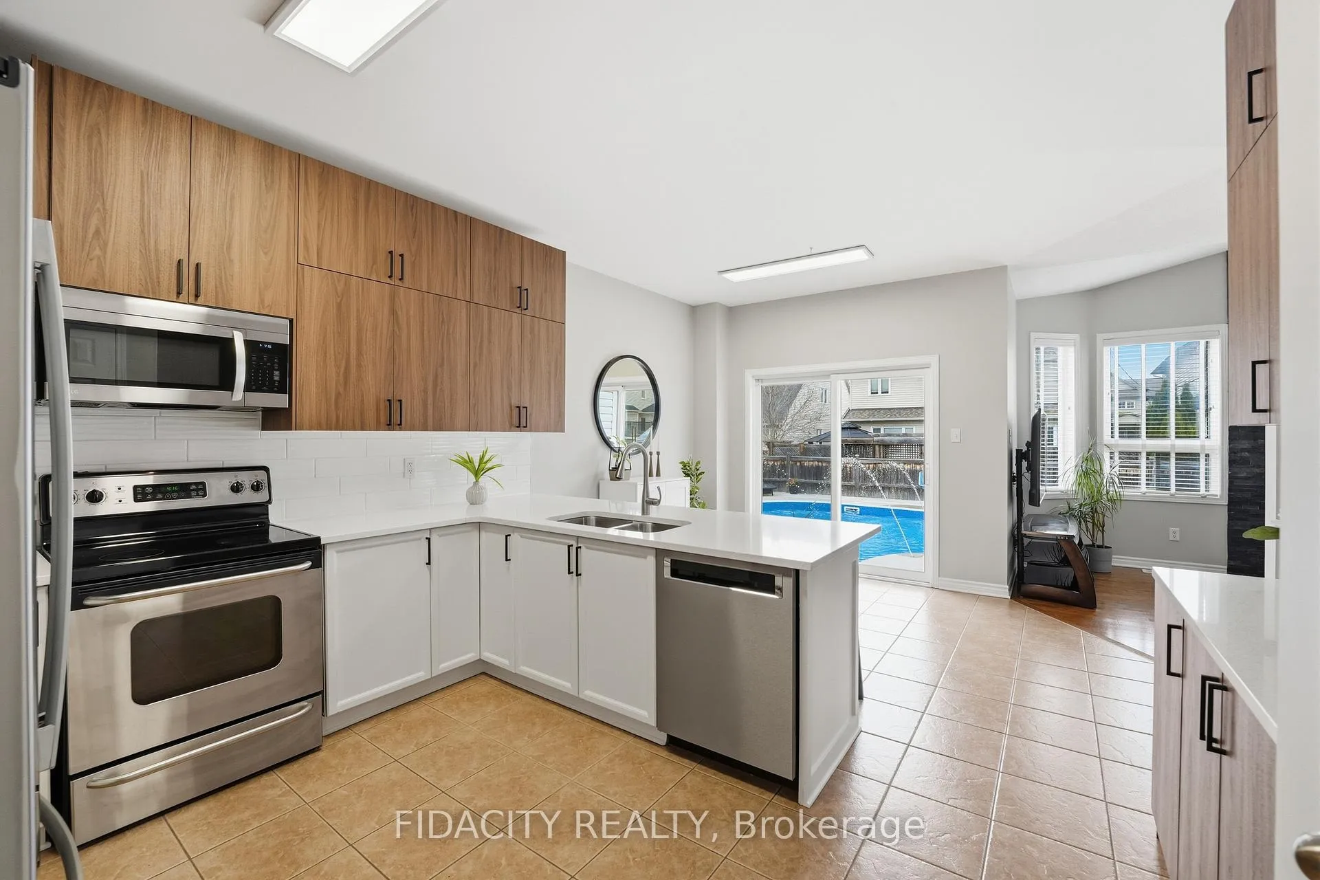 Photo 8 of 78 Black Bear Way, Ottawa, Stittsville (South) — HOMEH
