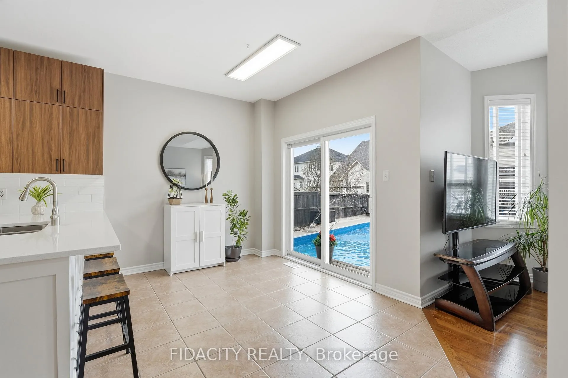 Photo 9 of 78 Black Bear Way, Ottawa, Stittsville (South) — HOMEH