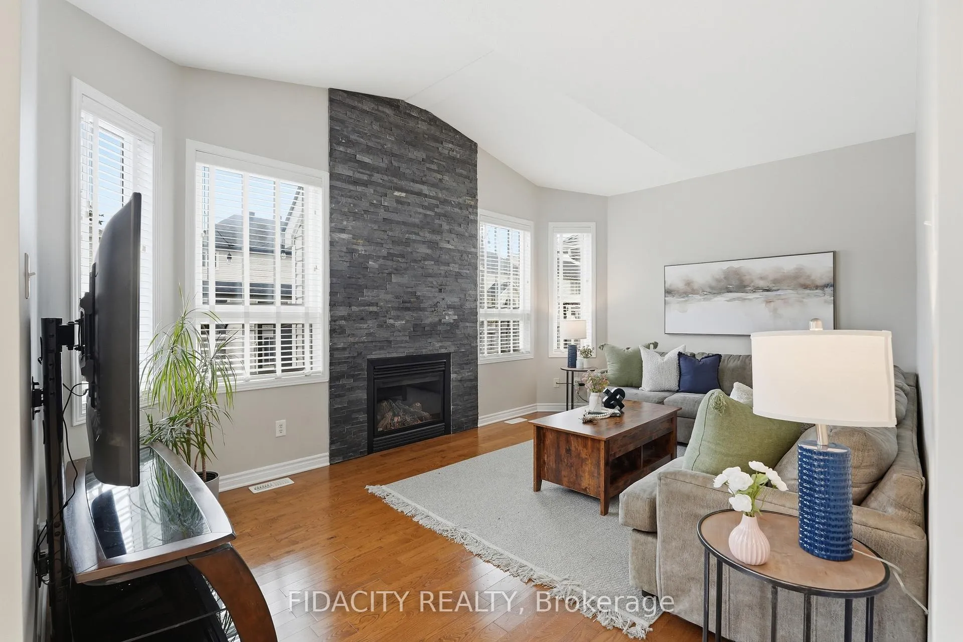 Photo 10 of 78 Black Bear Way, Ottawa, Stittsville (South) — HOMEH