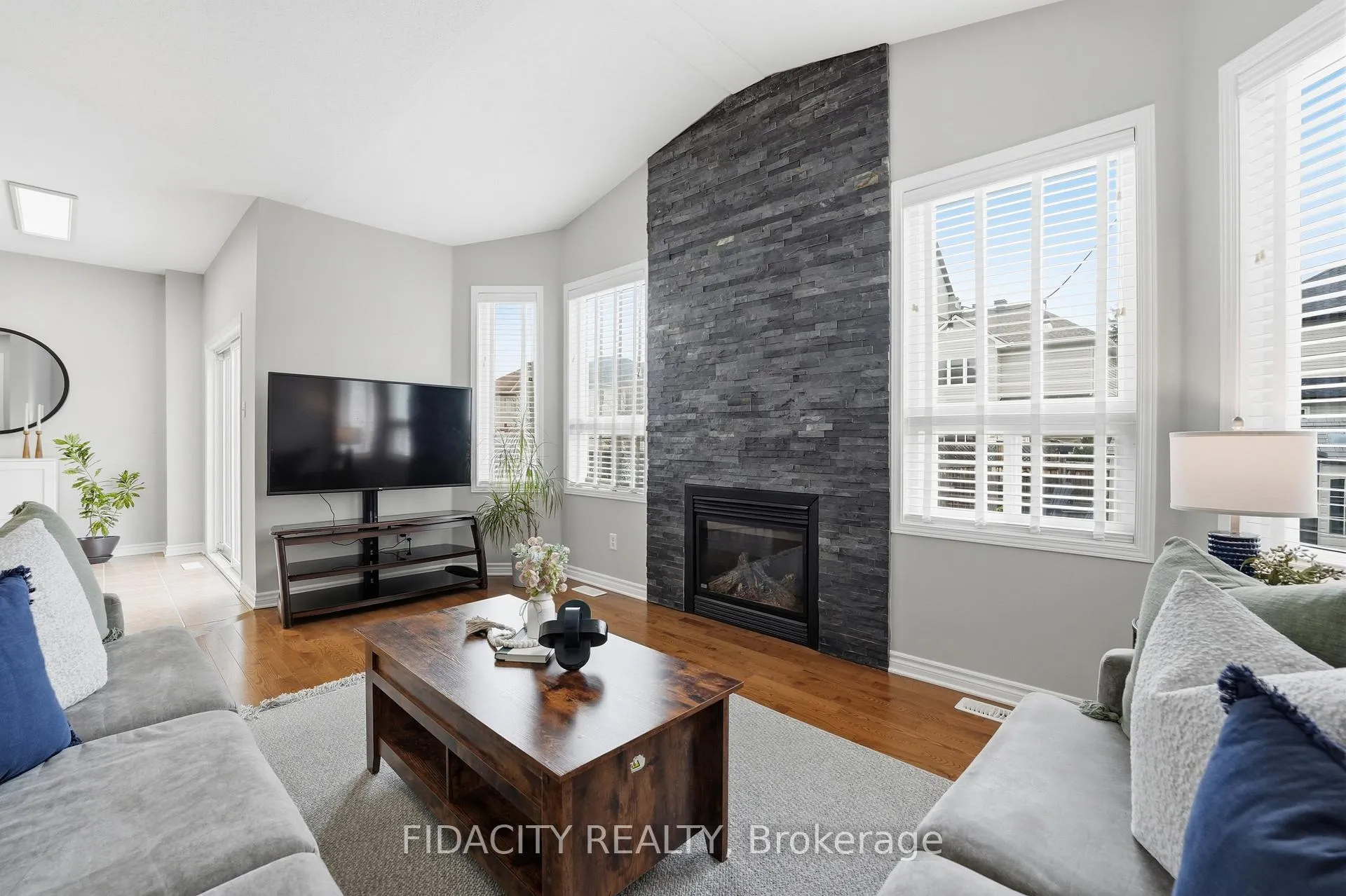 Photo 11 of 78 Black Bear Way, Ottawa, Stittsville (South) — HOMEH