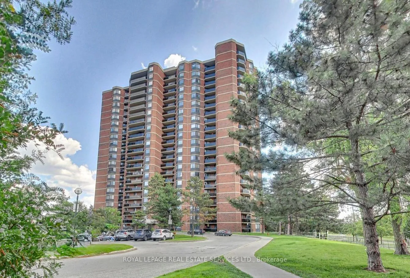 Front of Unit 1912, 234 Albion Road SE