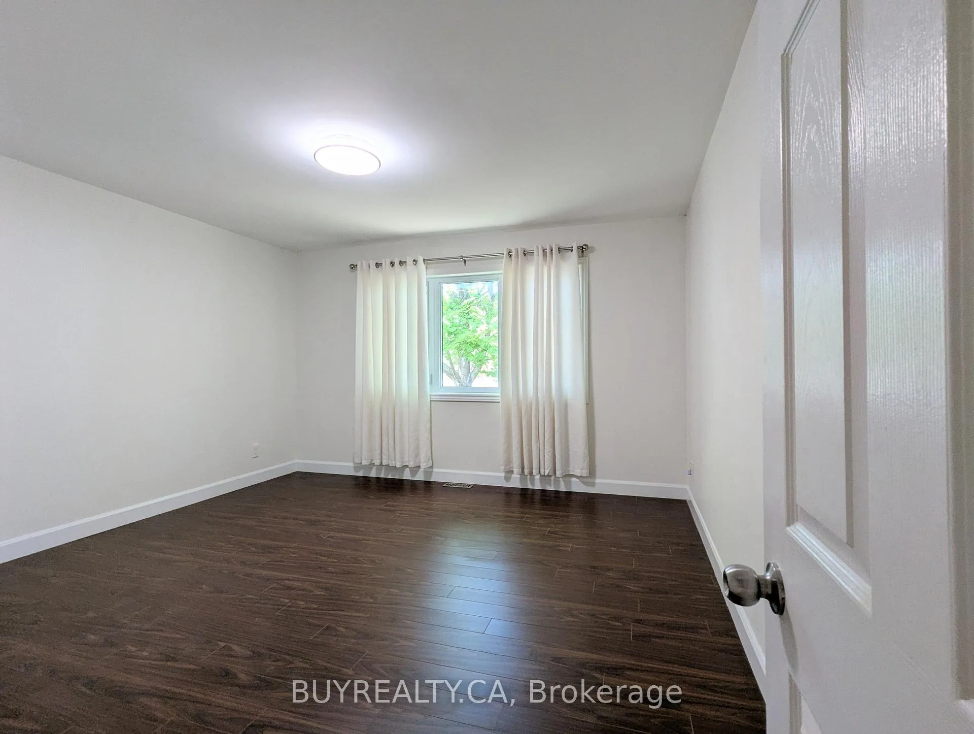 Photo 10 of 865 Blackwoods Avenue, Innisfil, Alcona — HOMEH
