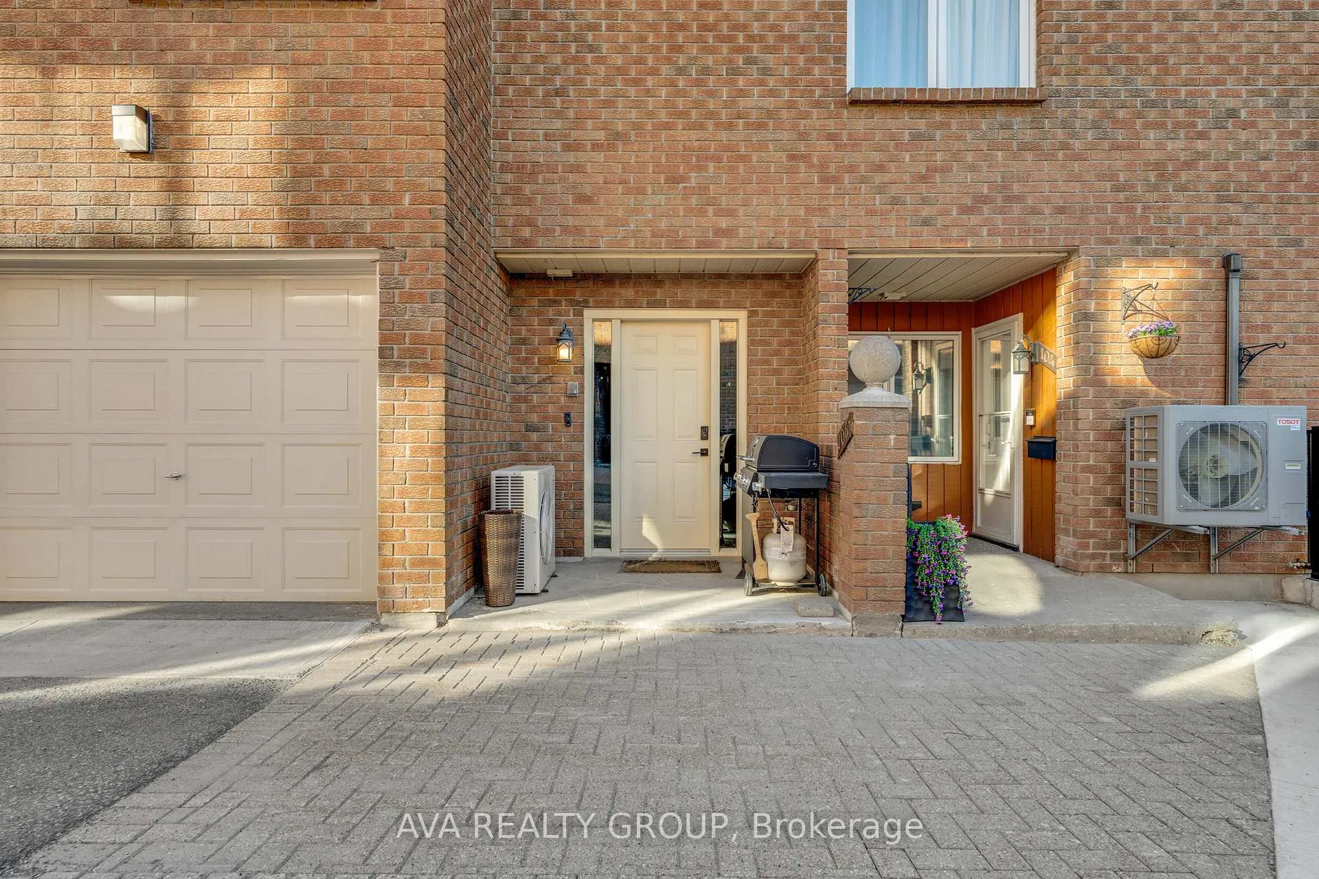 Front of Unit 7, 106 Stratas Court N