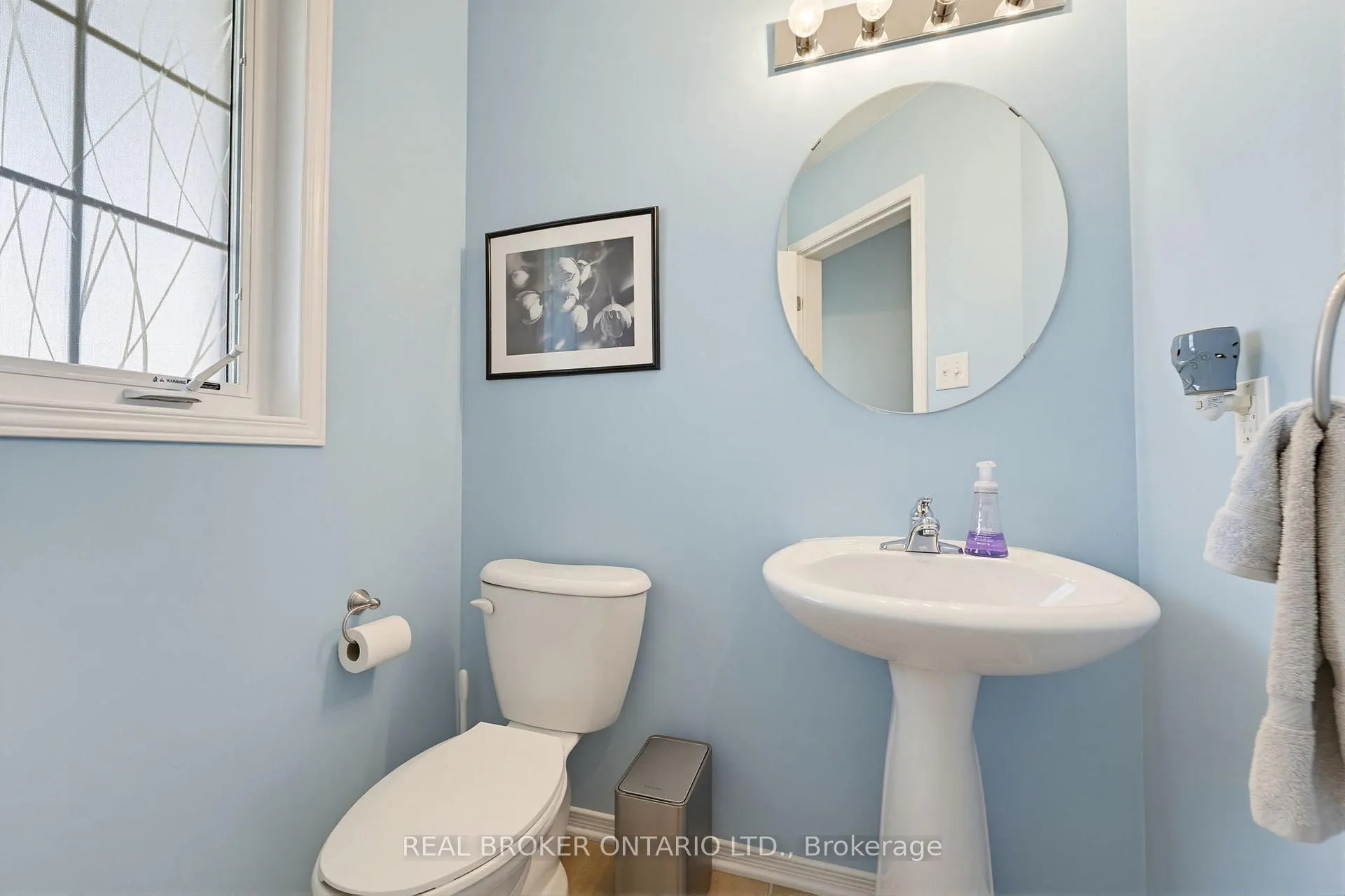 Photo 5 of 220 Opus Street, Ottawa, Kanata - Emerald Meadows/Trailwest — HOMEH
