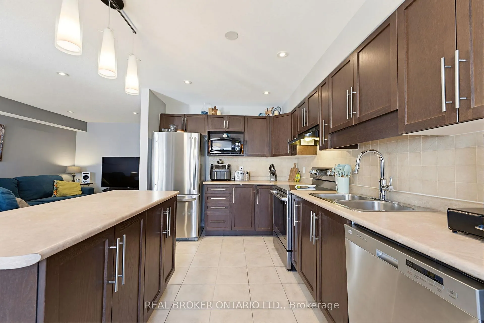 Photo 8 of 220 Opus Street, Ottawa, Kanata - Emerald Meadows/Trailwest — HOMEH
