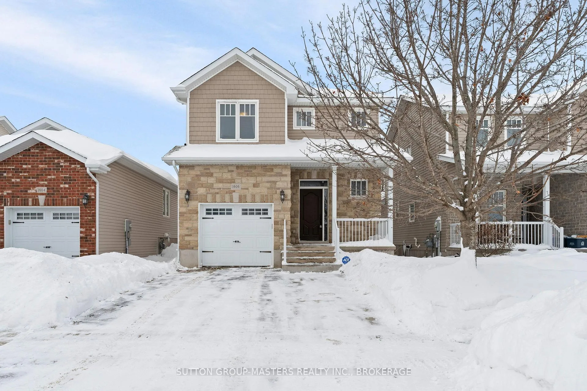 Front of 1606 Crimson Crescent