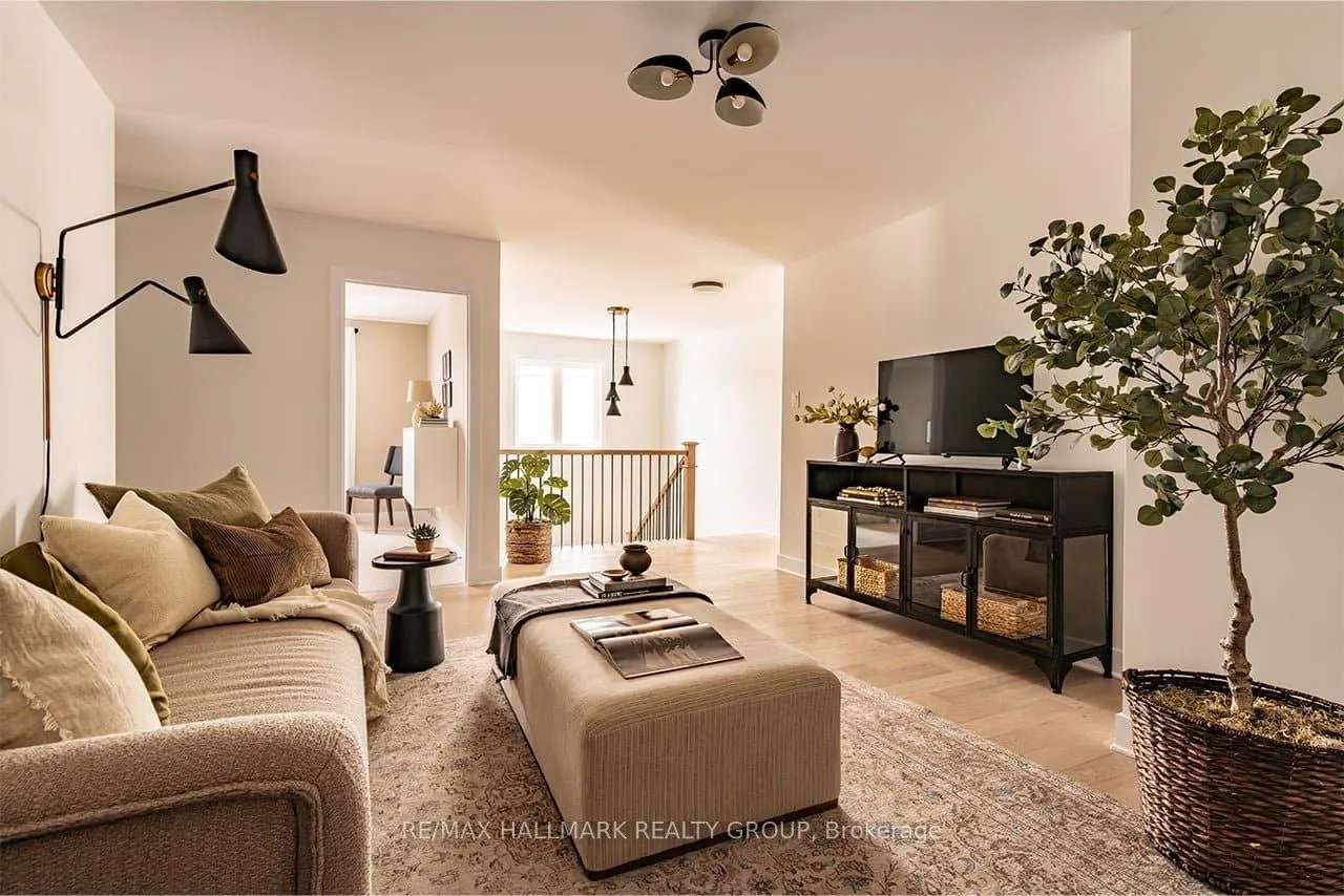 Photo 13 of 597 Roundhouse Crescent, Ottawa, Stittsville (South) — HOMEH
