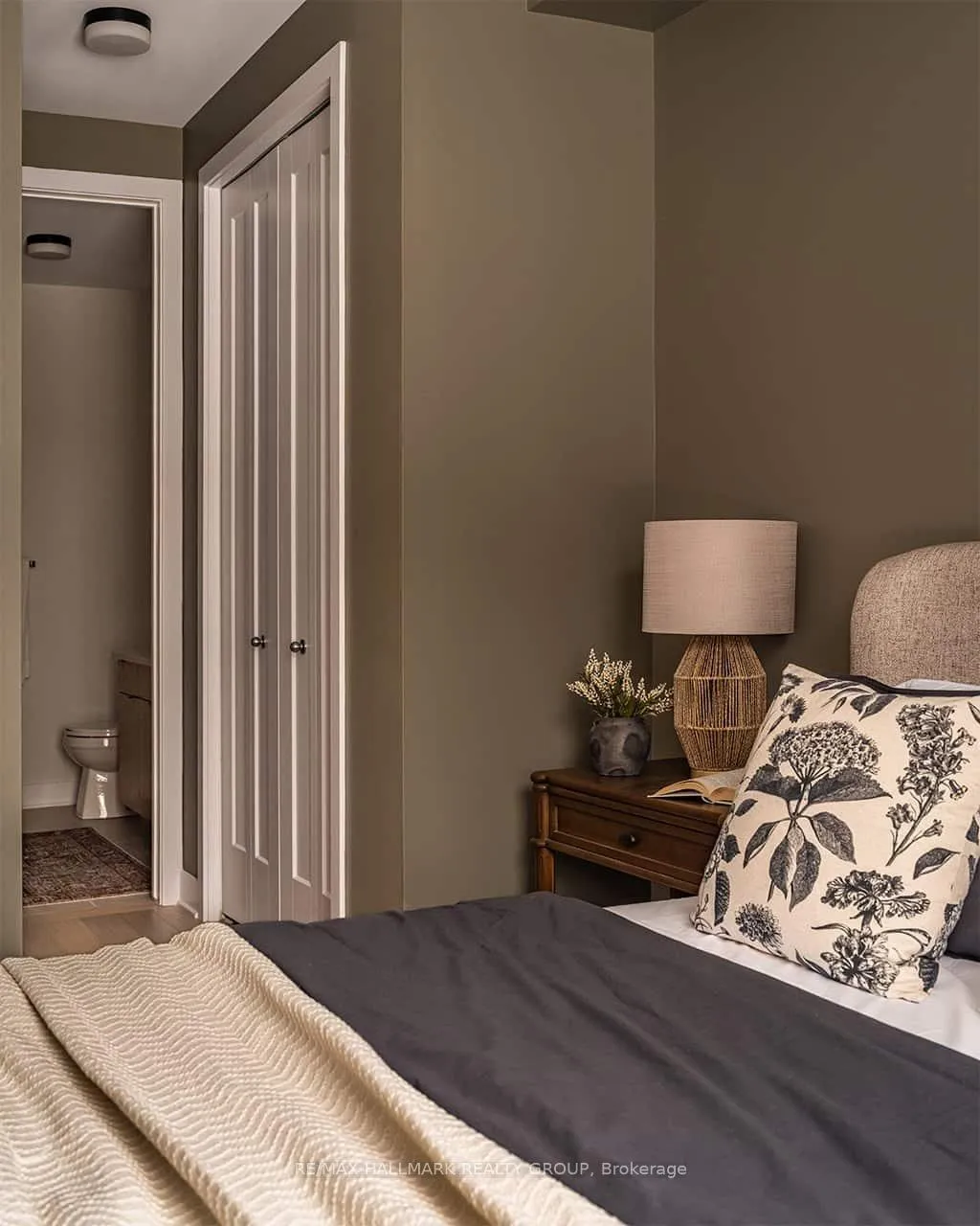 Photo 18 of 597 Roundhouse Crescent, Ottawa, Stittsville (South) — HOMEH