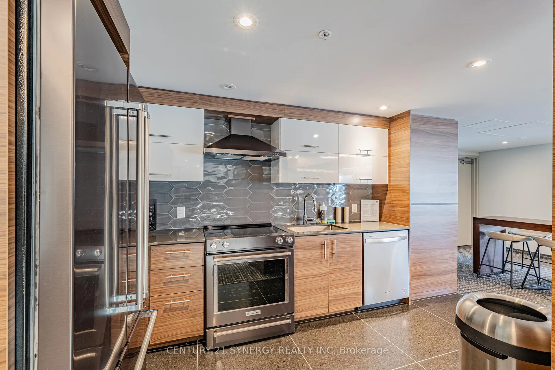 Photo 11 of Unit 2309, 805 Carling Avenue, Ottawa, West Centre Town — HOMEH