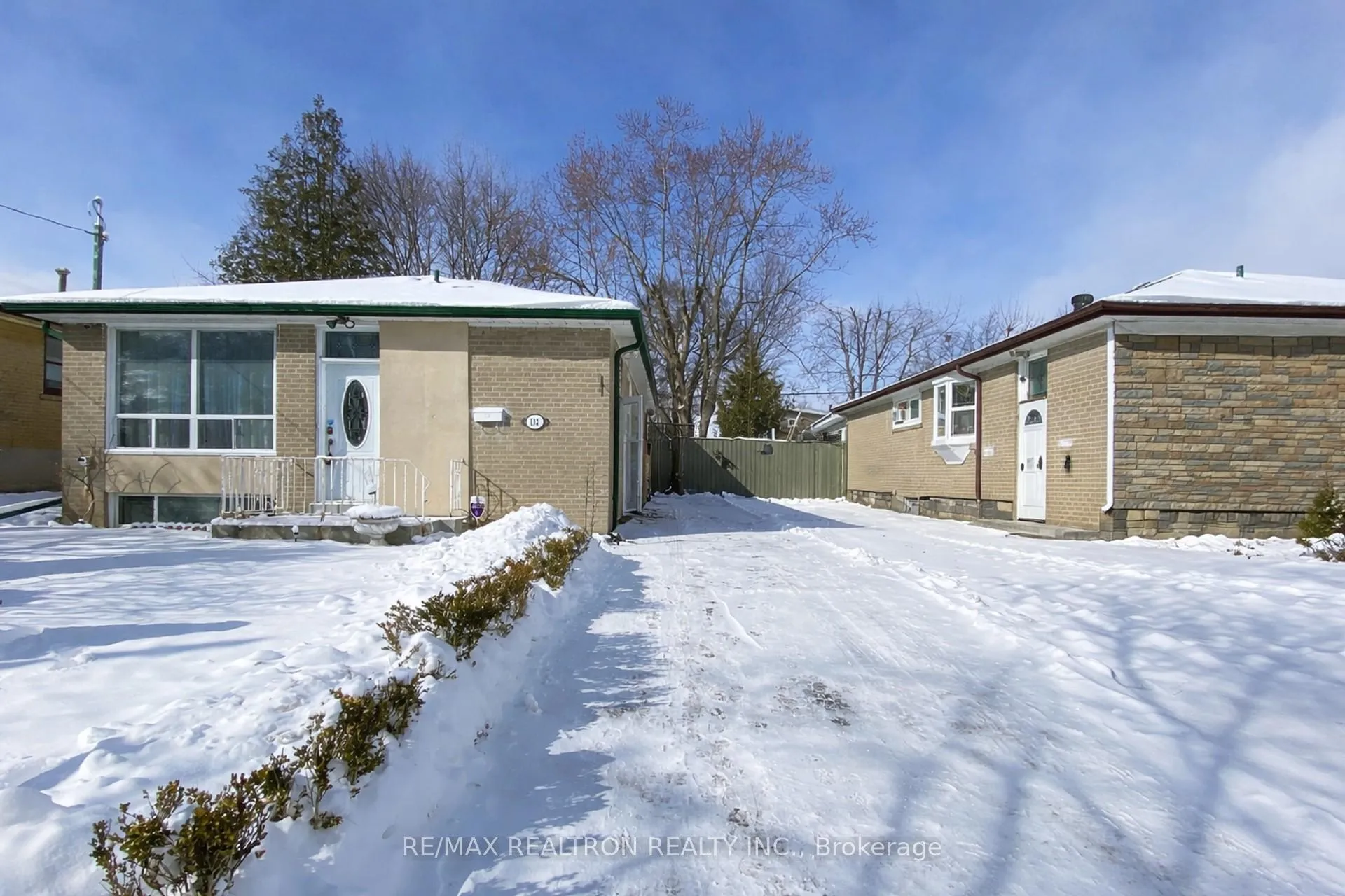 Photo of 132 Porchester Drive