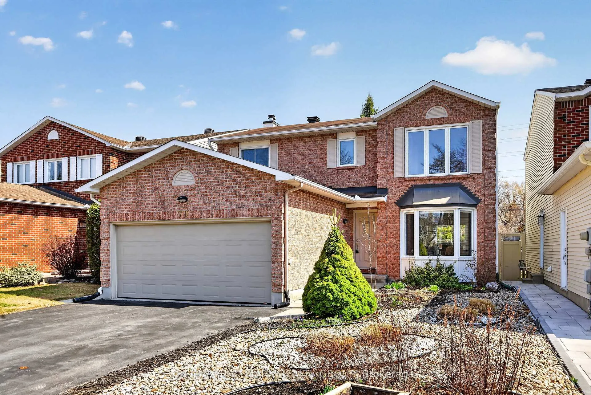 Photo 2 of 79 Dossetter Way, Ottawa, Hunt Club Park — HOMEH