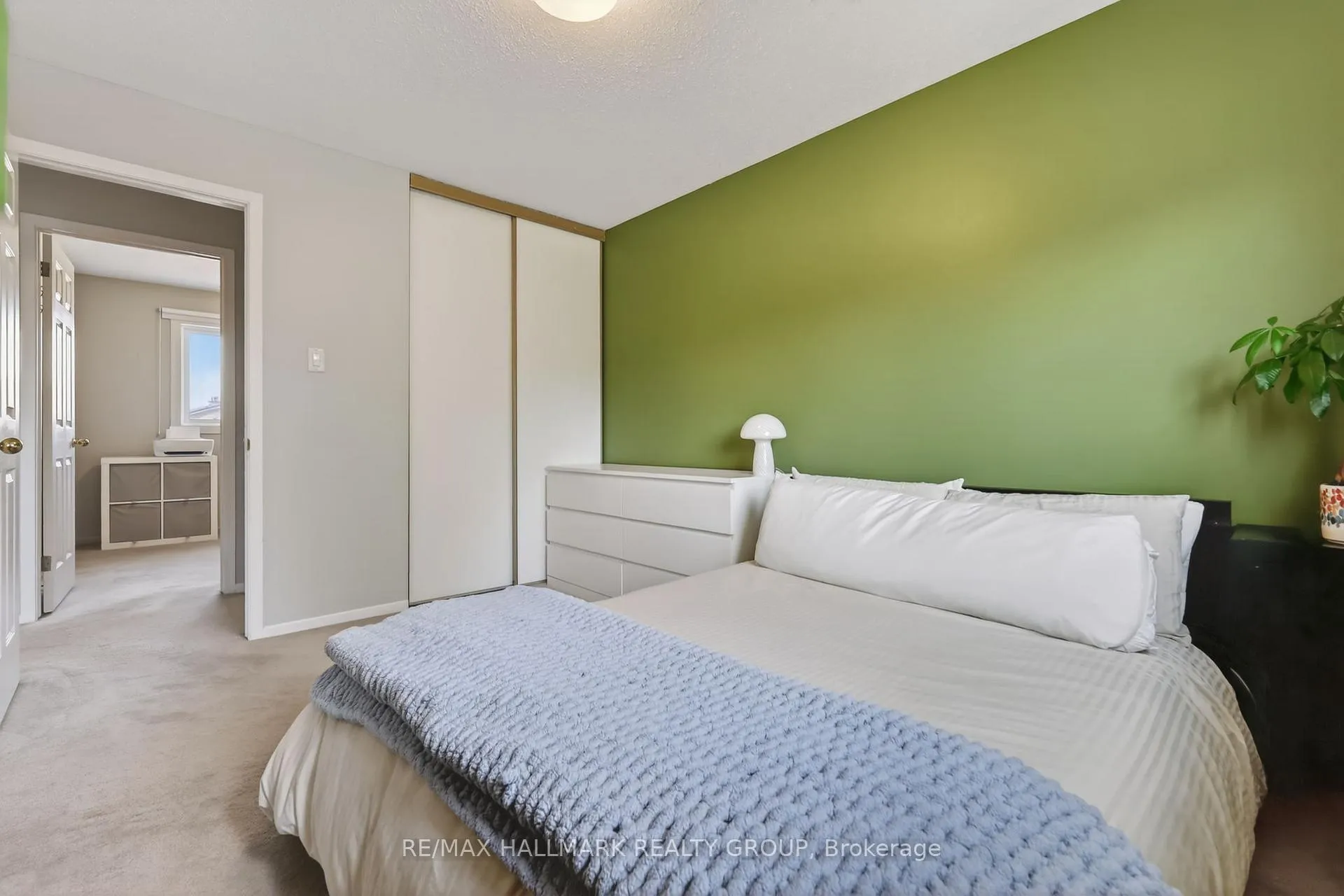 Photo 33 of 79 Dossetter Way, Ottawa, Hunt Club Park — HOMEH