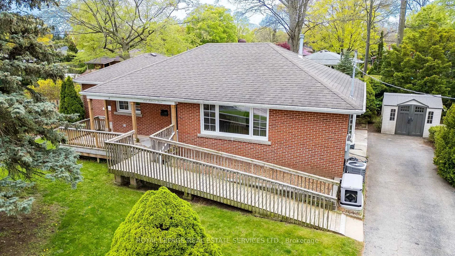 Photo 1 of 652 Hillcrest Drive, Burlington, Brant — HOMEH