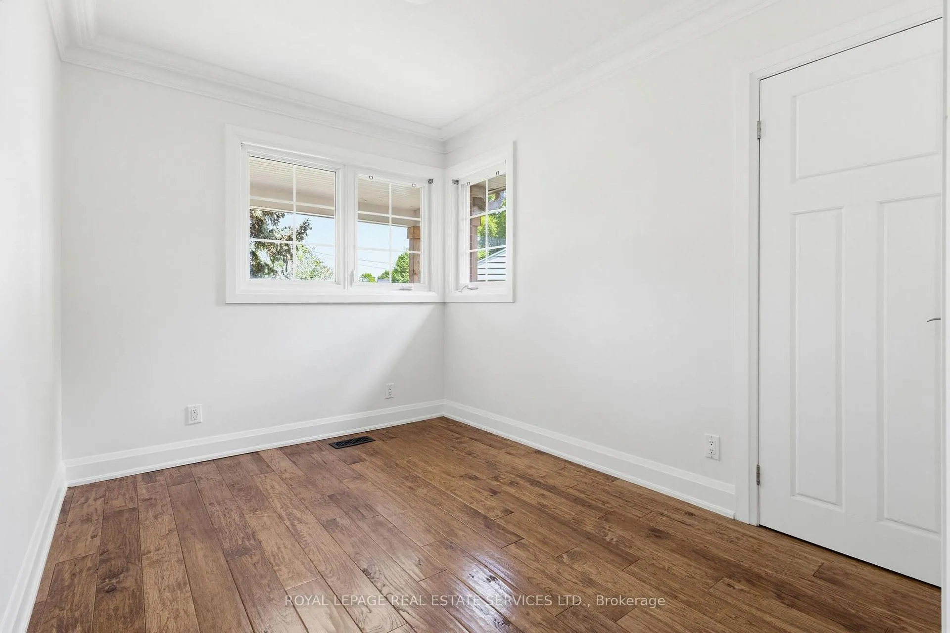 Photo 16 of 652 Hillcrest Drive, Burlington, Brant — HOMEH