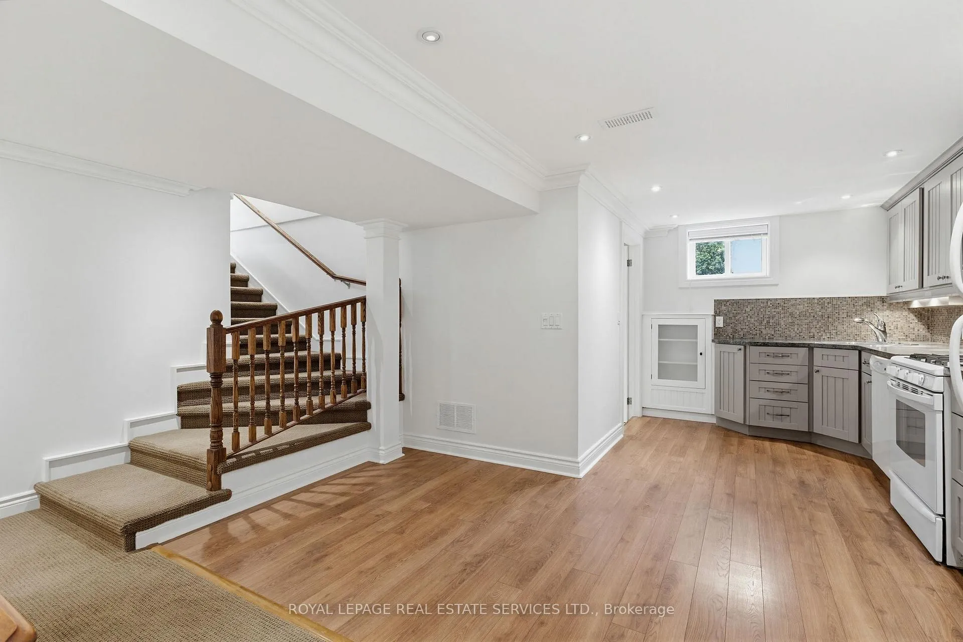 Photo 19 of 652 Hillcrest Drive, Burlington, Brant — HOMEH