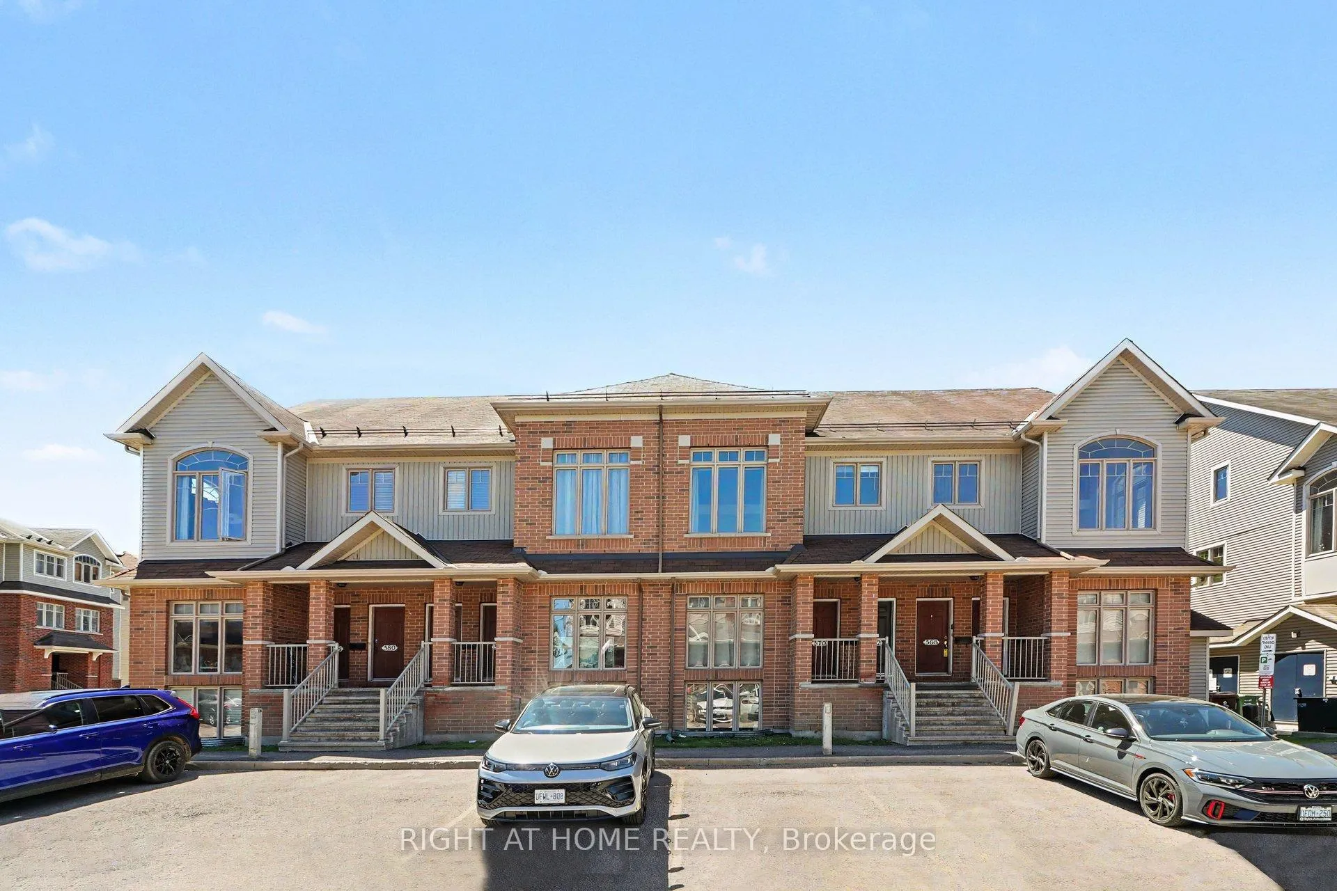 Photo 2 of Unit 7, 572 Reardon Private, Ottawa, Heron Gate/Industrial Park — HOMEH