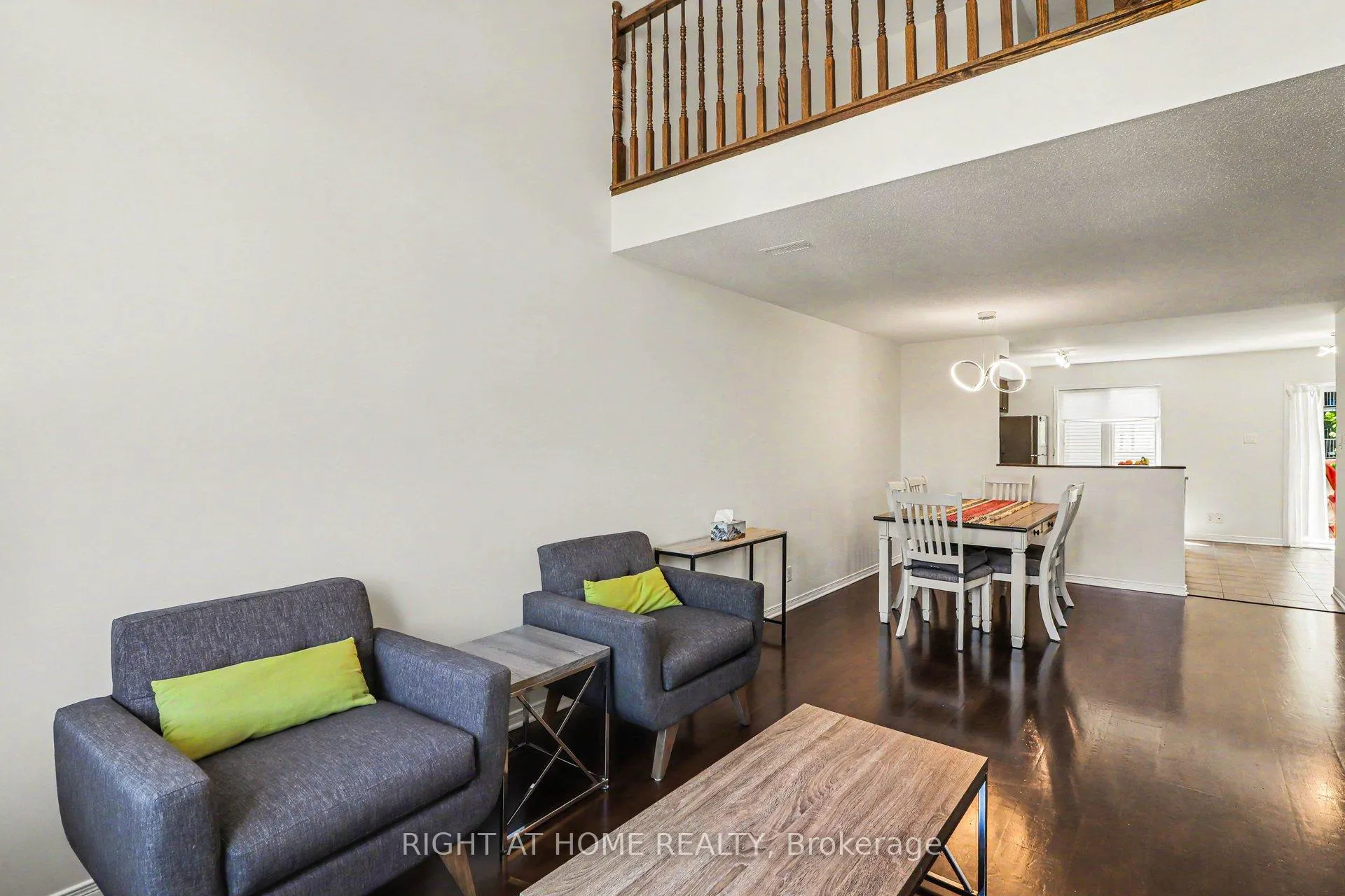 Photo 8 of Unit 7, 572 Reardon Private, Ottawa, Heron Gate/Industrial Park — HOMEH