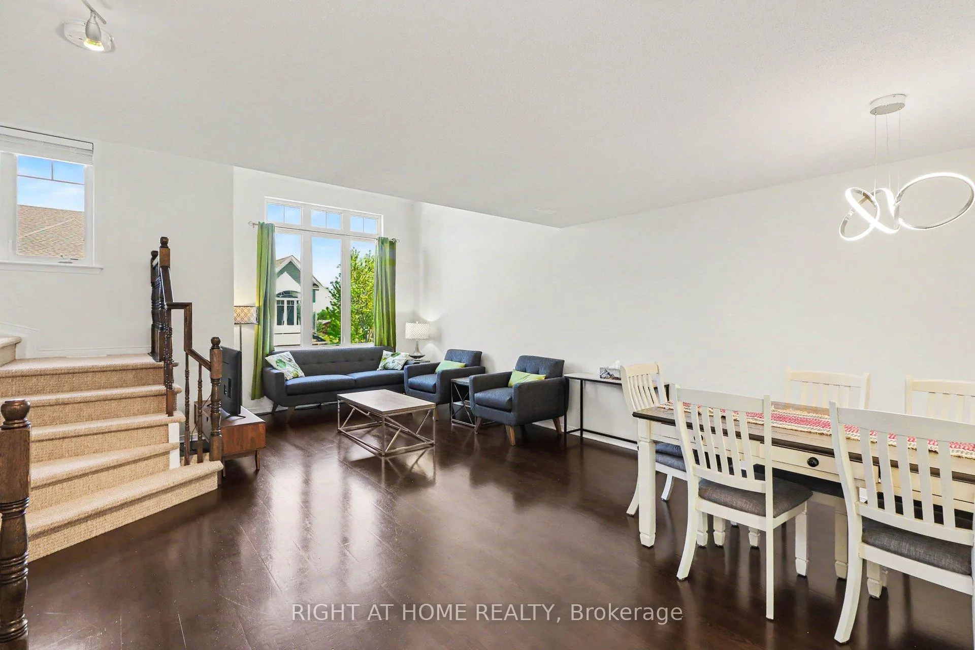 Photo 10 of Unit 7, 572 Reardon Private, Ottawa, Heron Gate/Industrial Park — HOMEH