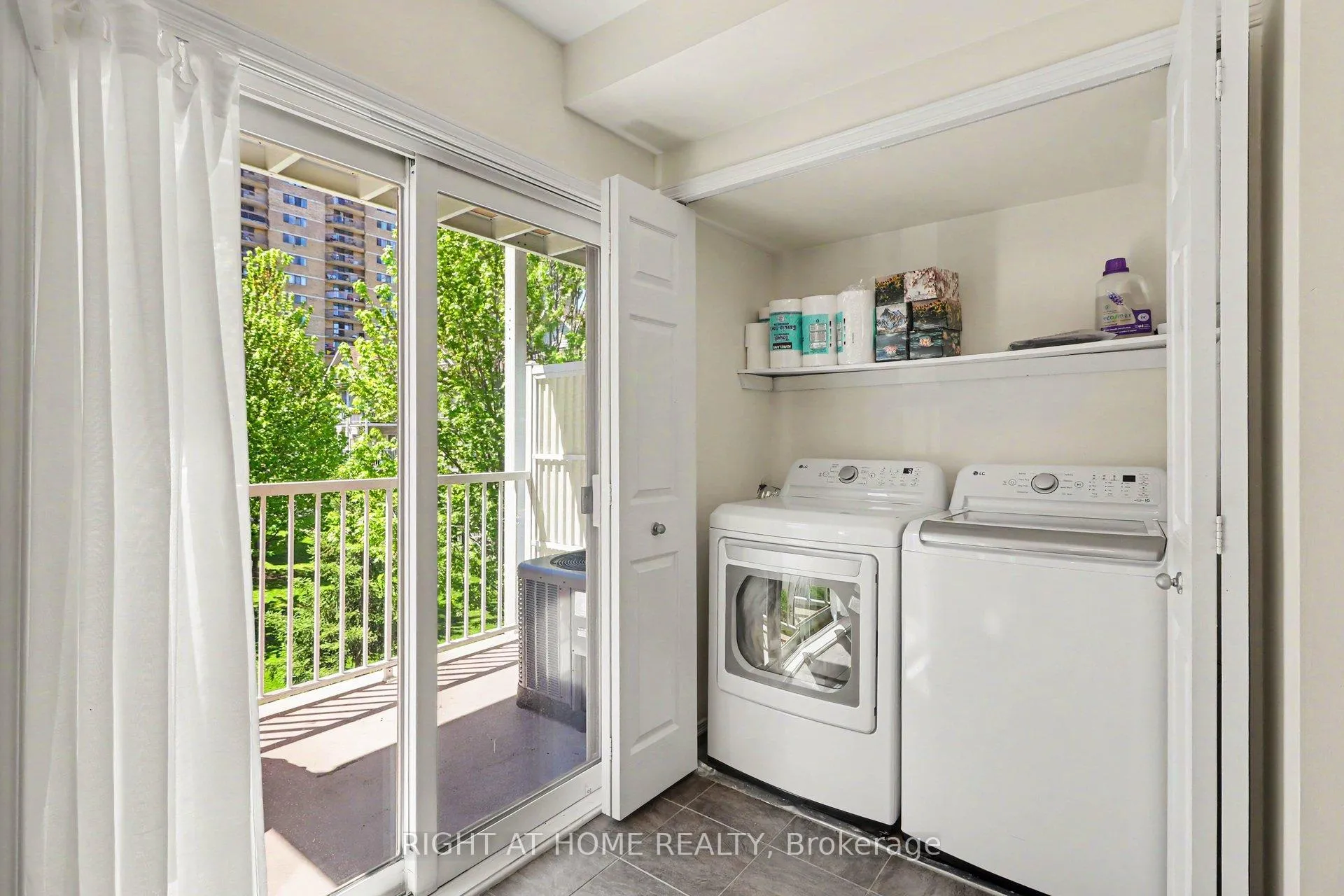 Photo 21 of Unit 7, 572 Reardon Private, Ottawa, Heron Gate/Industrial Park — HOMEH