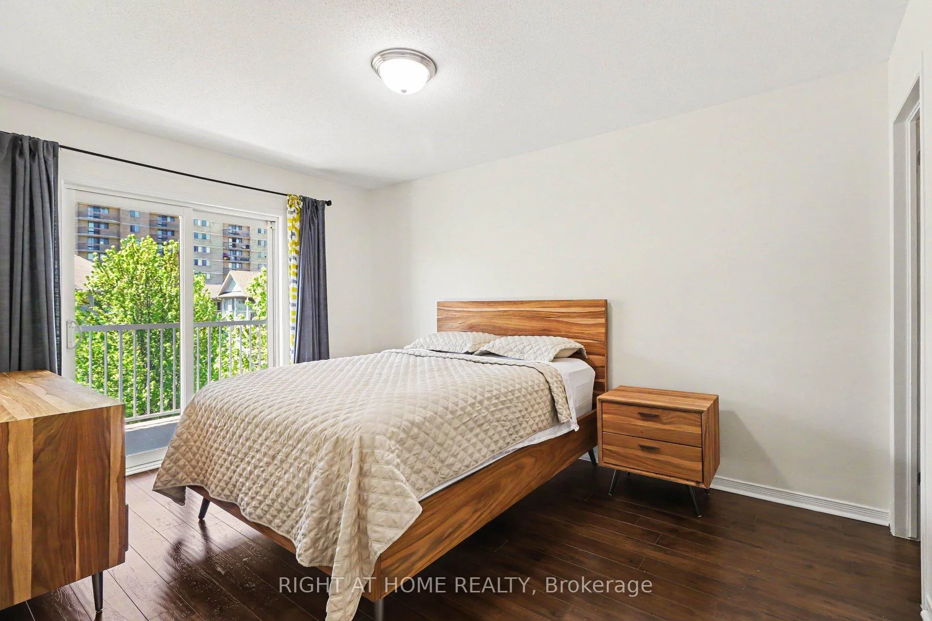 Photo 24 of Unit 7, 572 Reardon Private, Ottawa, Heron Gate/Industrial Park — HOMEH