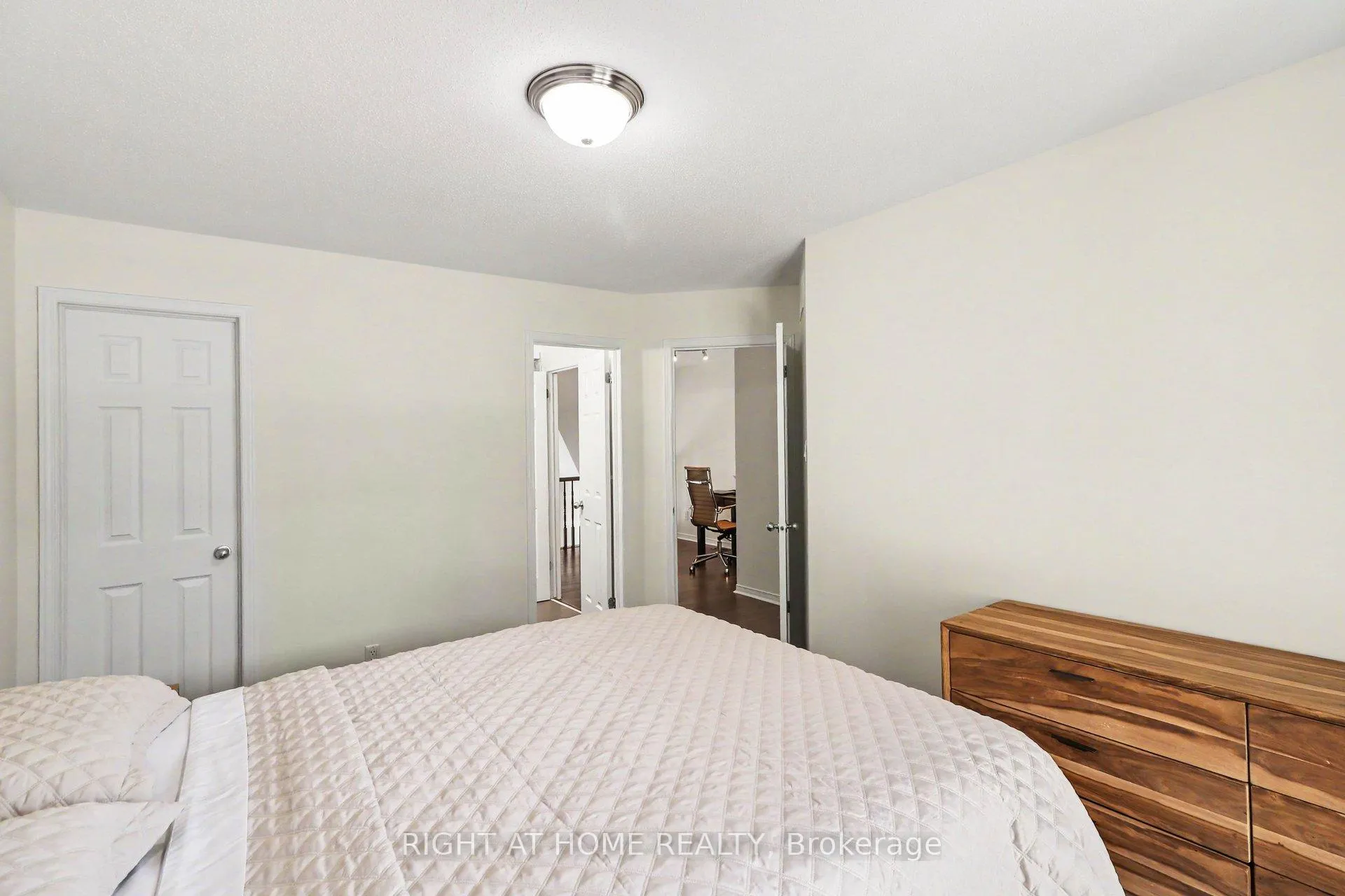 Photo 25 of Unit 7, 572 Reardon Private, Ottawa, Heron Gate/Industrial Park — HOMEH