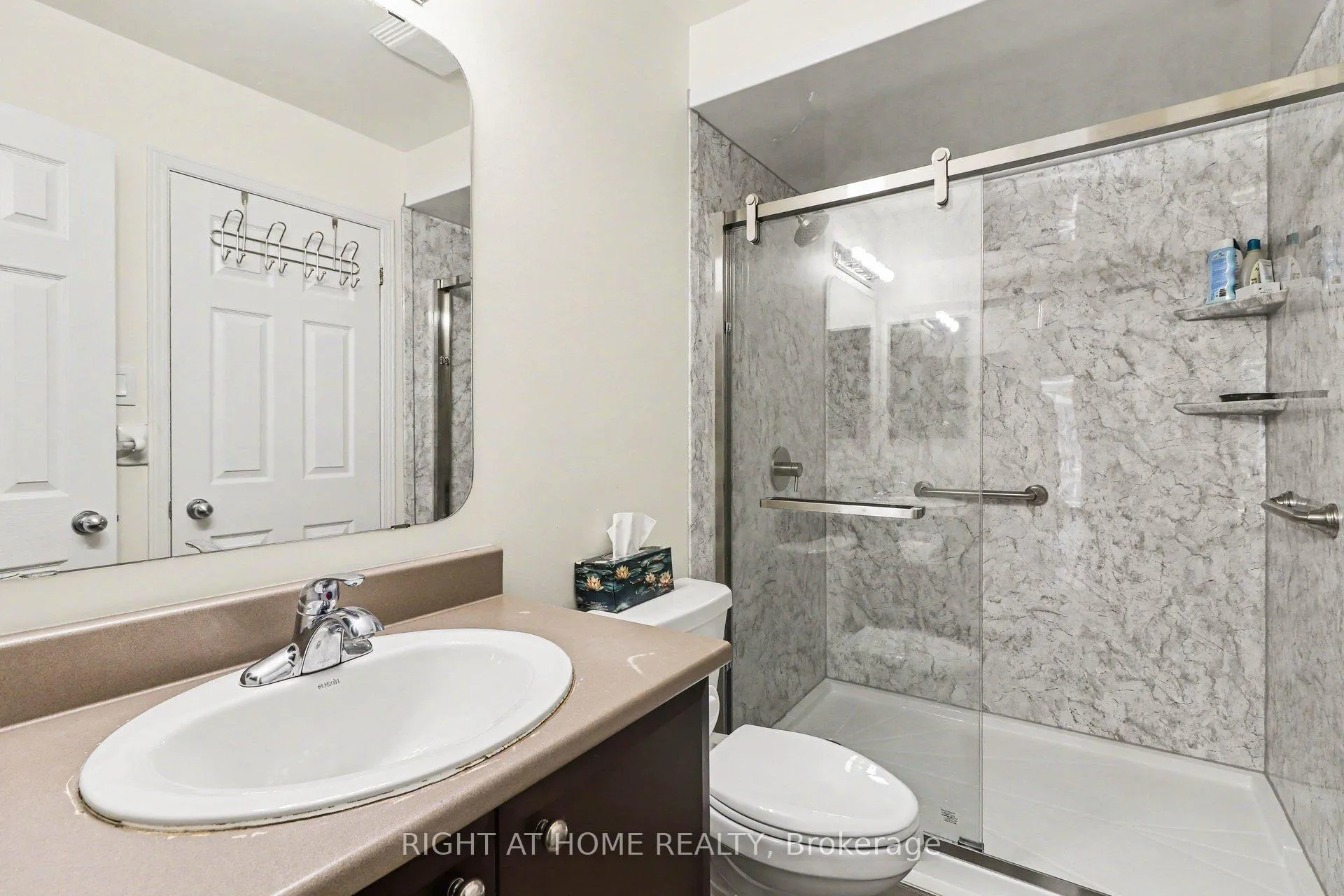 Photo 28 of Unit 7, 572 Reardon Private, Ottawa, Heron Gate/Industrial Park — HOMEH