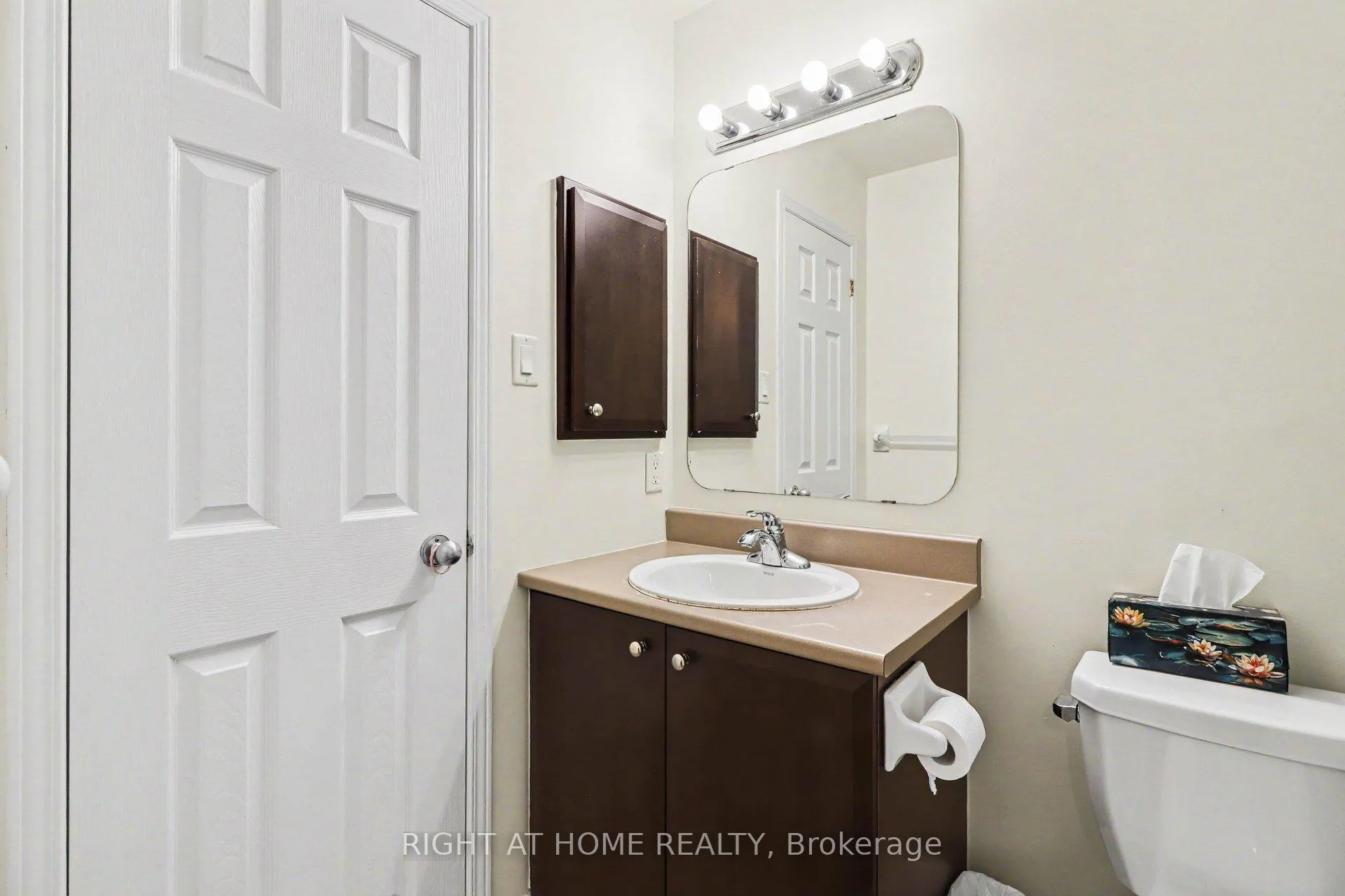 Photo 31 of Unit 7, 572 Reardon Private, Ottawa, Heron Gate/Industrial Park — HOMEH