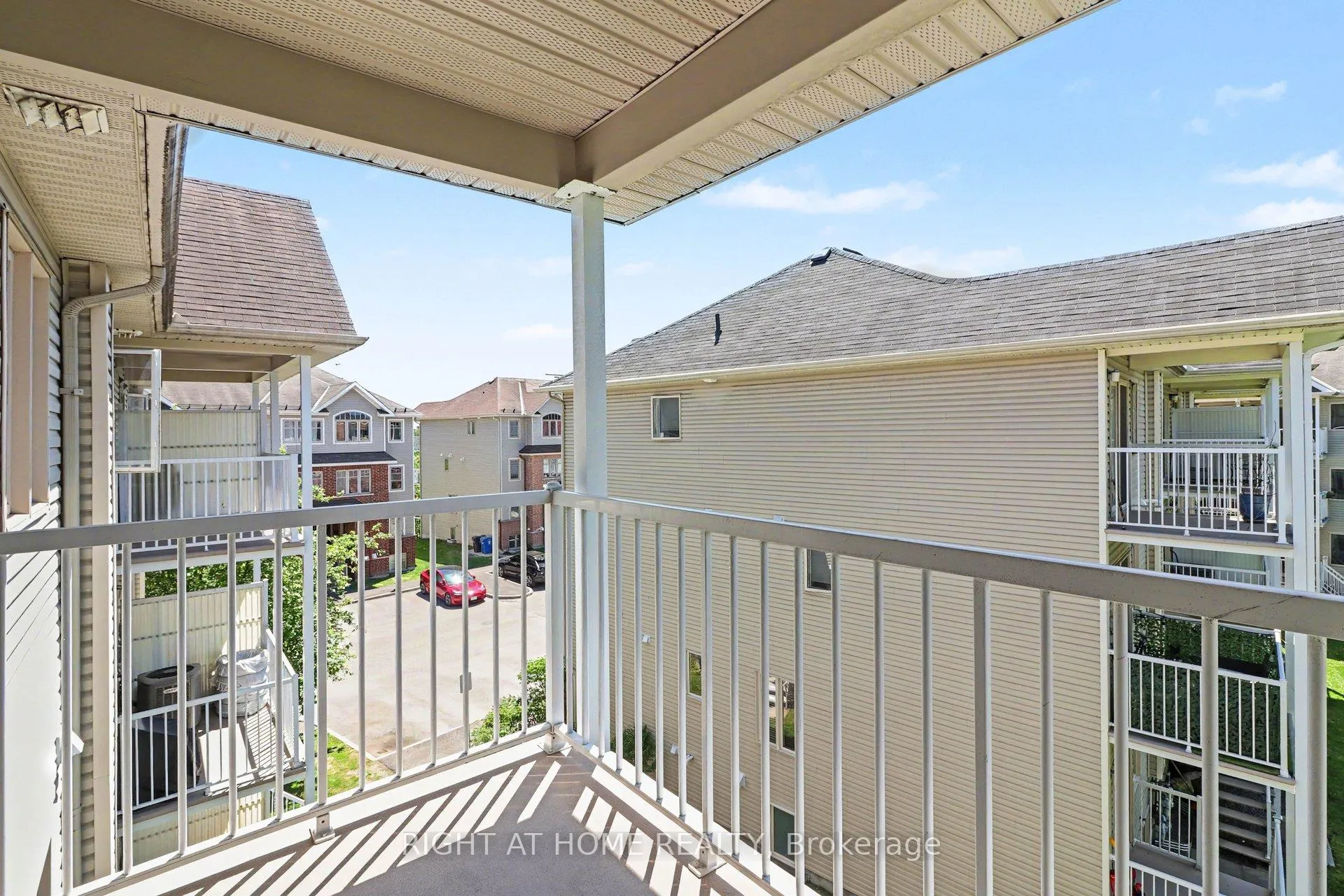 Photo 32 of Unit 7, 572 Reardon Private, Ottawa, Heron Gate/Industrial Park — HOMEH