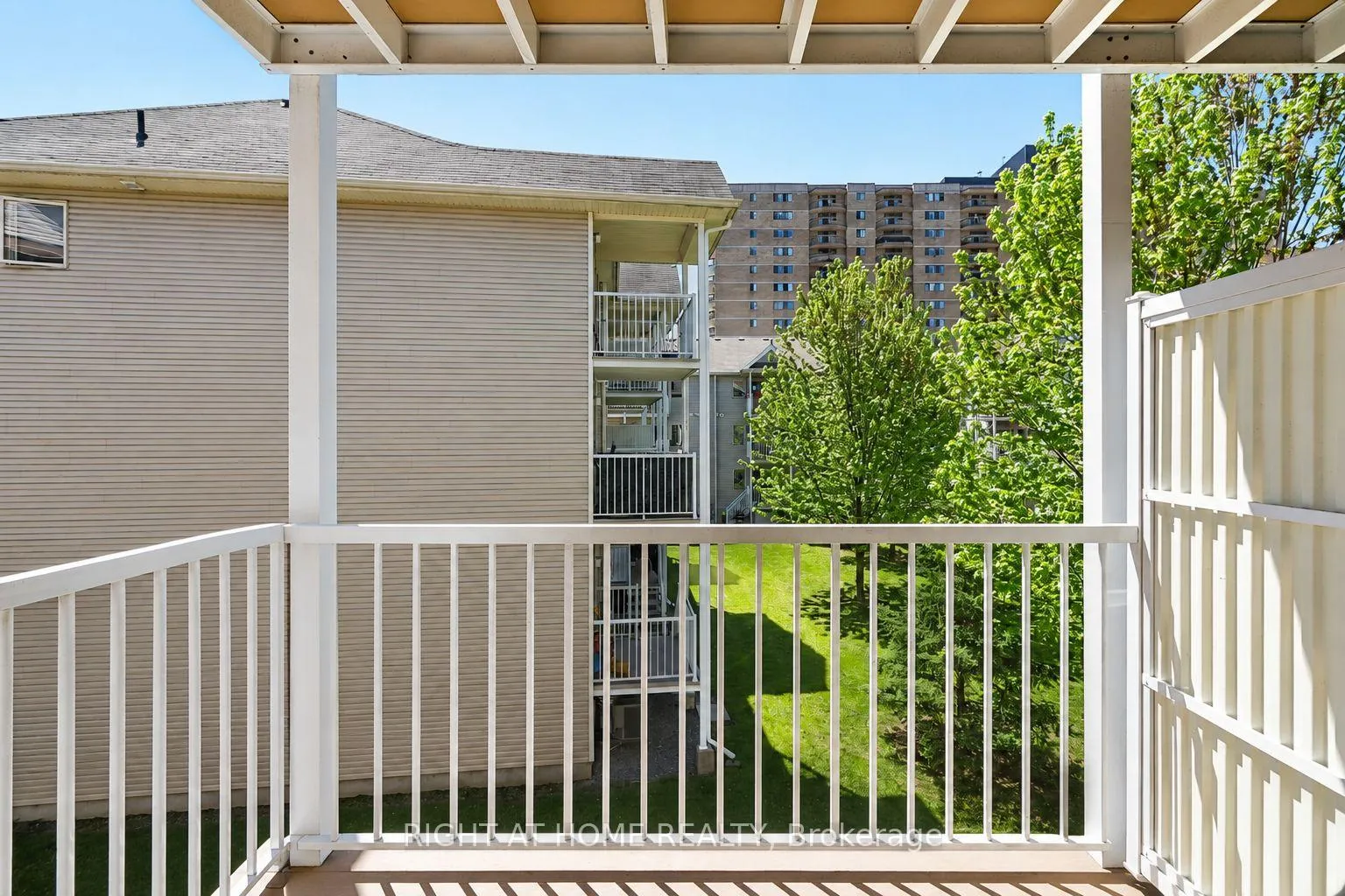 Photo 33 of Unit 7, 572 Reardon Private, Ottawa, Heron Gate/Industrial Park — HOMEH