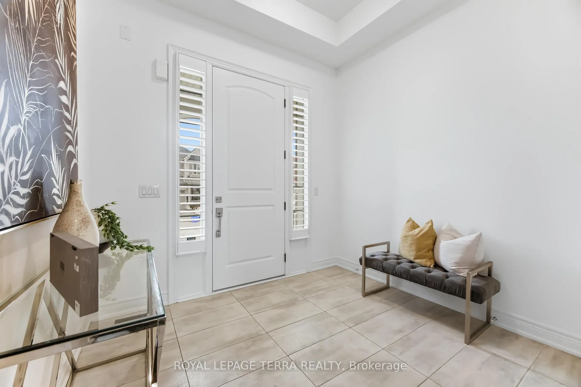 Photo 4 of 11 Lockton Street, Whitby, Williamsburg — HOMEH