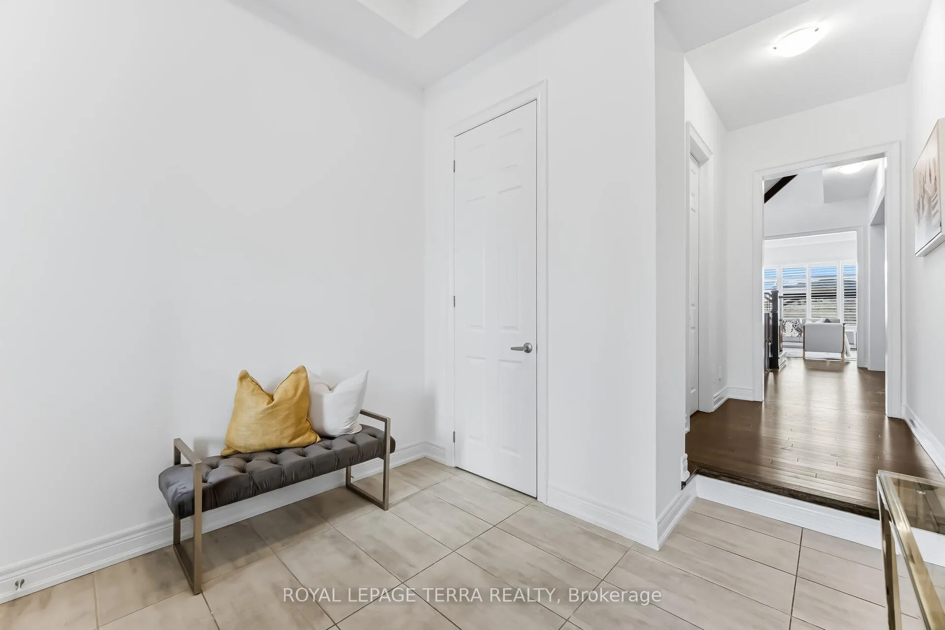Photo 5 of 11 Lockton Street, Whitby, Williamsburg — HOMEH