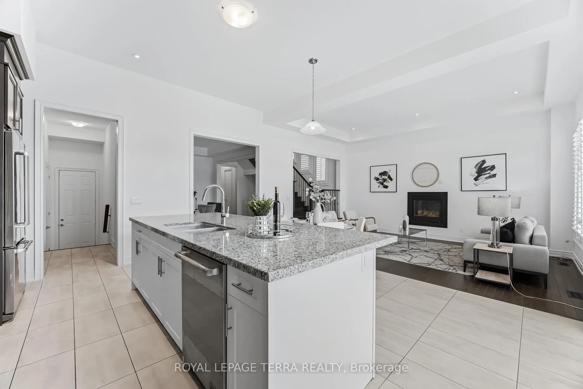 Photo 14 of 11 Lockton Street, Whitby, Williamsburg — HOMEH