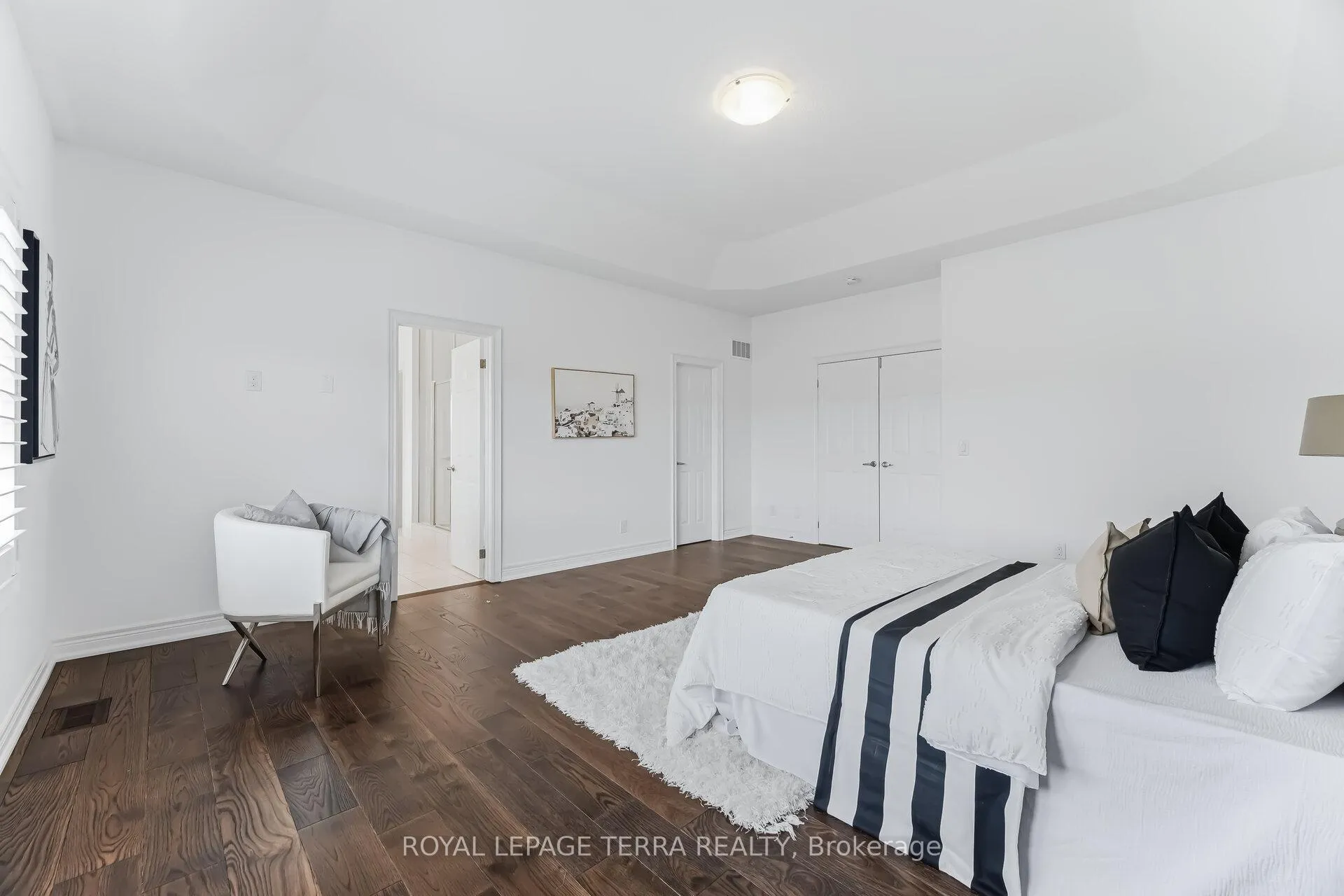 Photo 27 of 11 Lockton Street, Whitby, Williamsburg — HOMEH