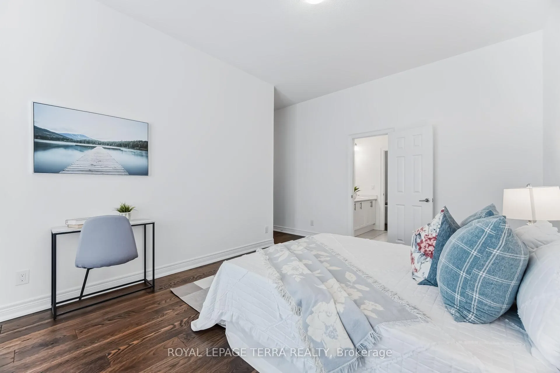 Photo 33 of 11 Lockton Street, Whitby, Williamsburg — HOMEH