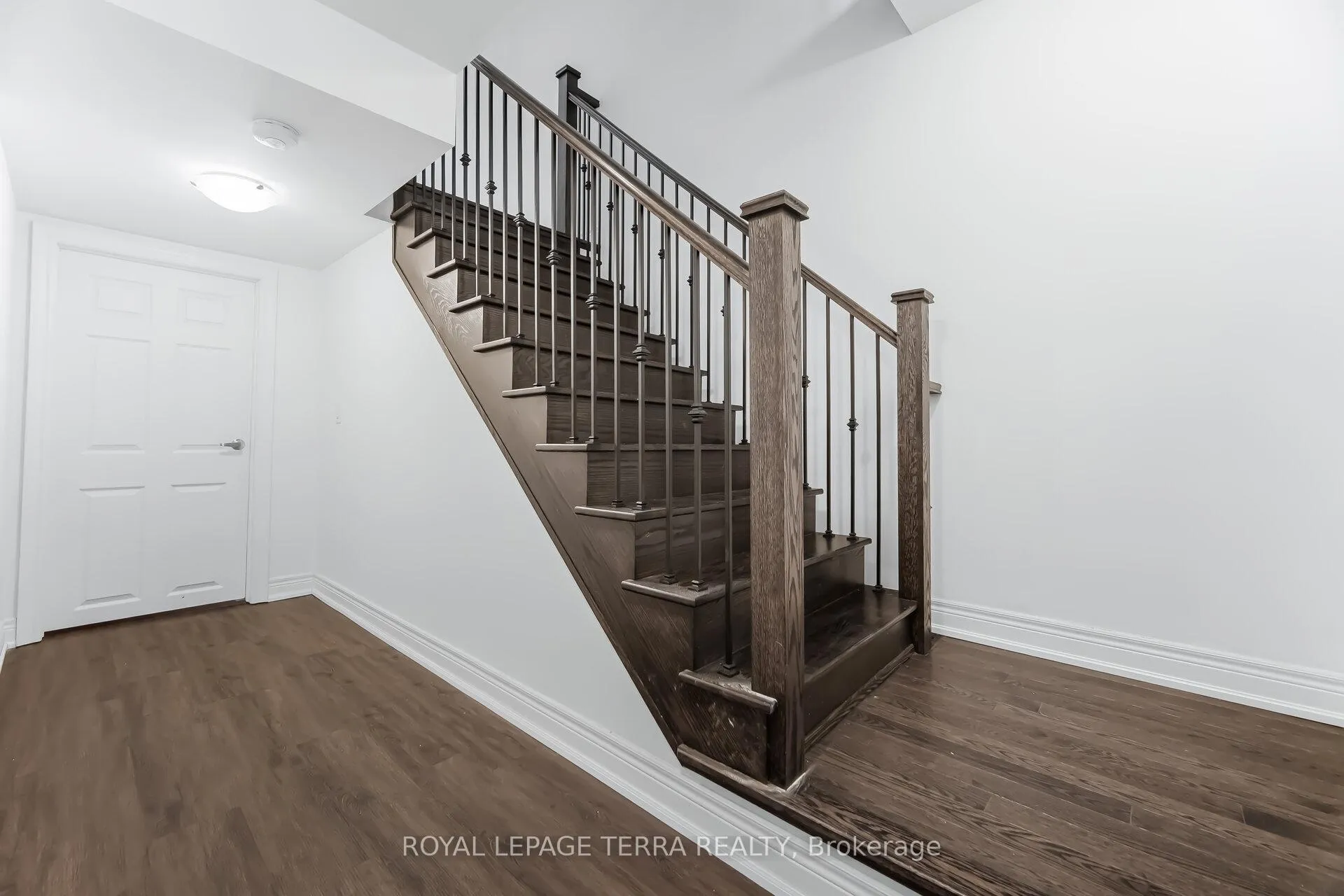 Photo 43 of 11 Lockton Street, Whitby, Williamsburg — HOMEH