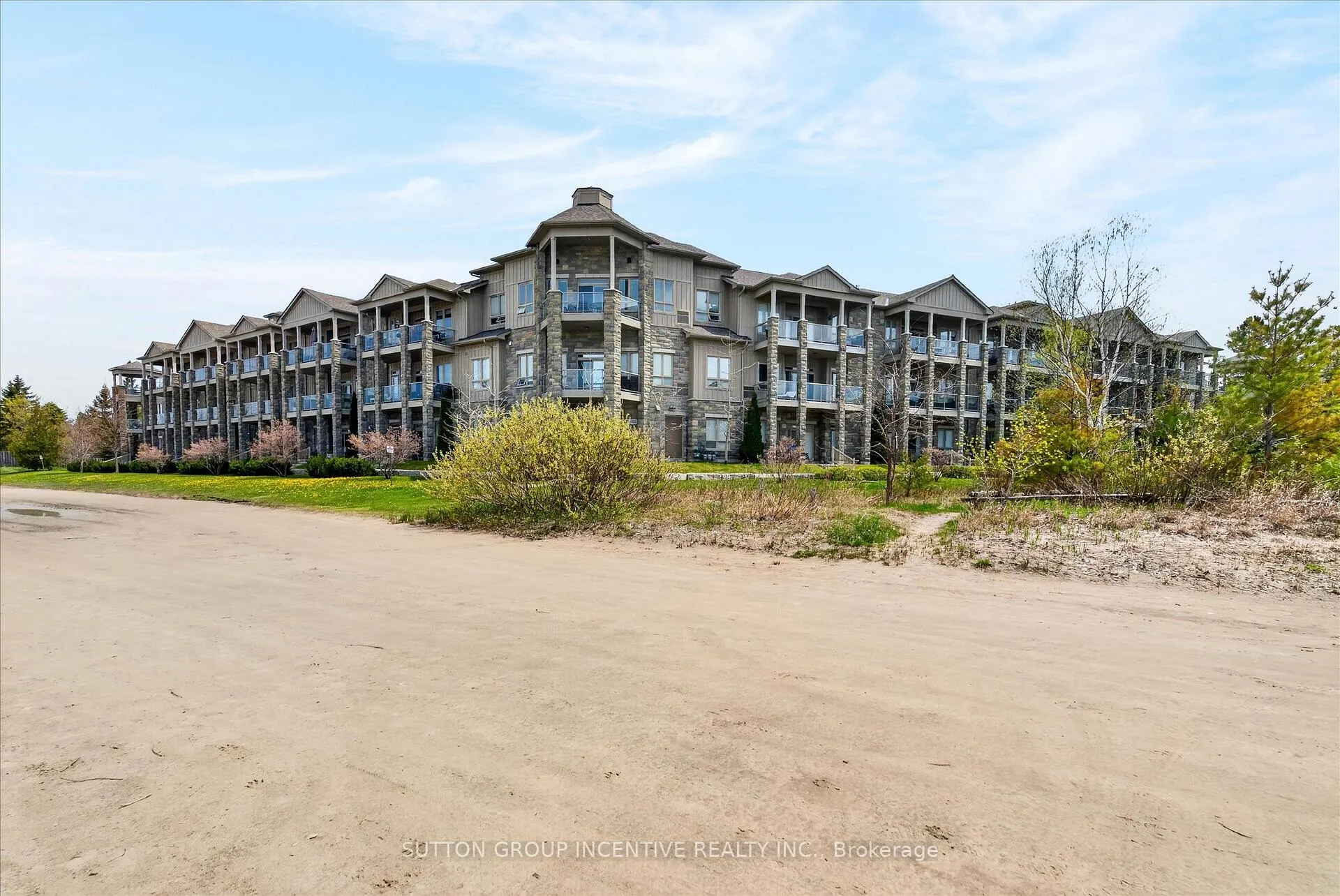 Photo 3 of Unit 209, 764 River Road E, Wasaga Beach — HOMEH
