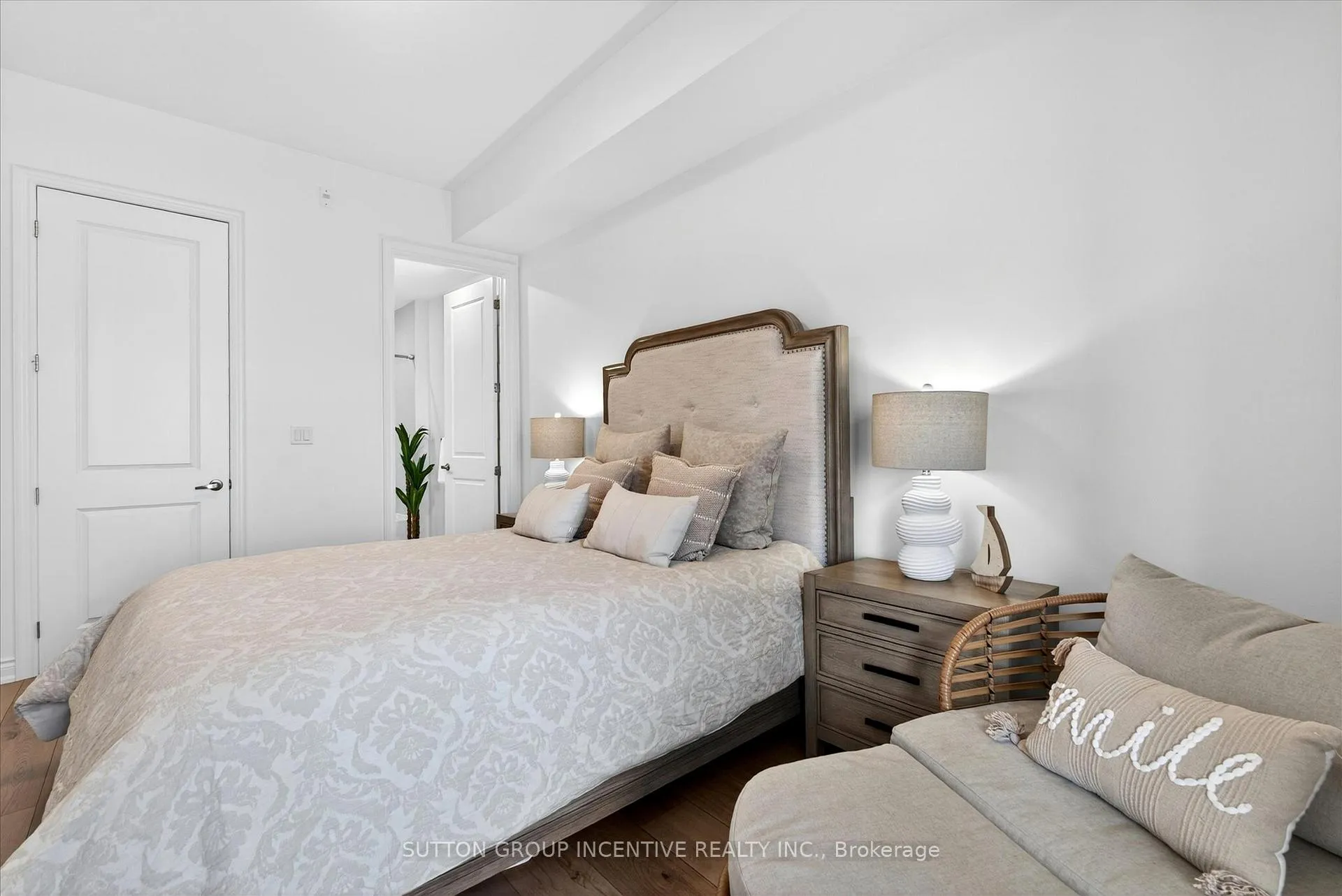 Photo 16 of Unit 209, 764 River Road E, Wasaga Beach — HOMEH