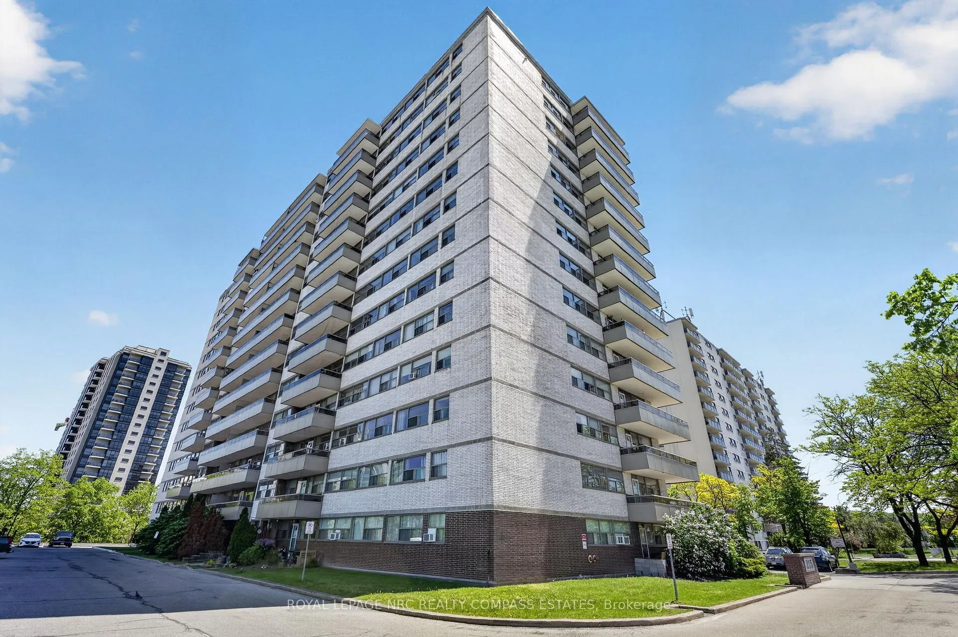 Photo 1 of Unit 407, 215 Glenridge Avenue, St. Catharines, Glendale/Glenridge — HOMEH
