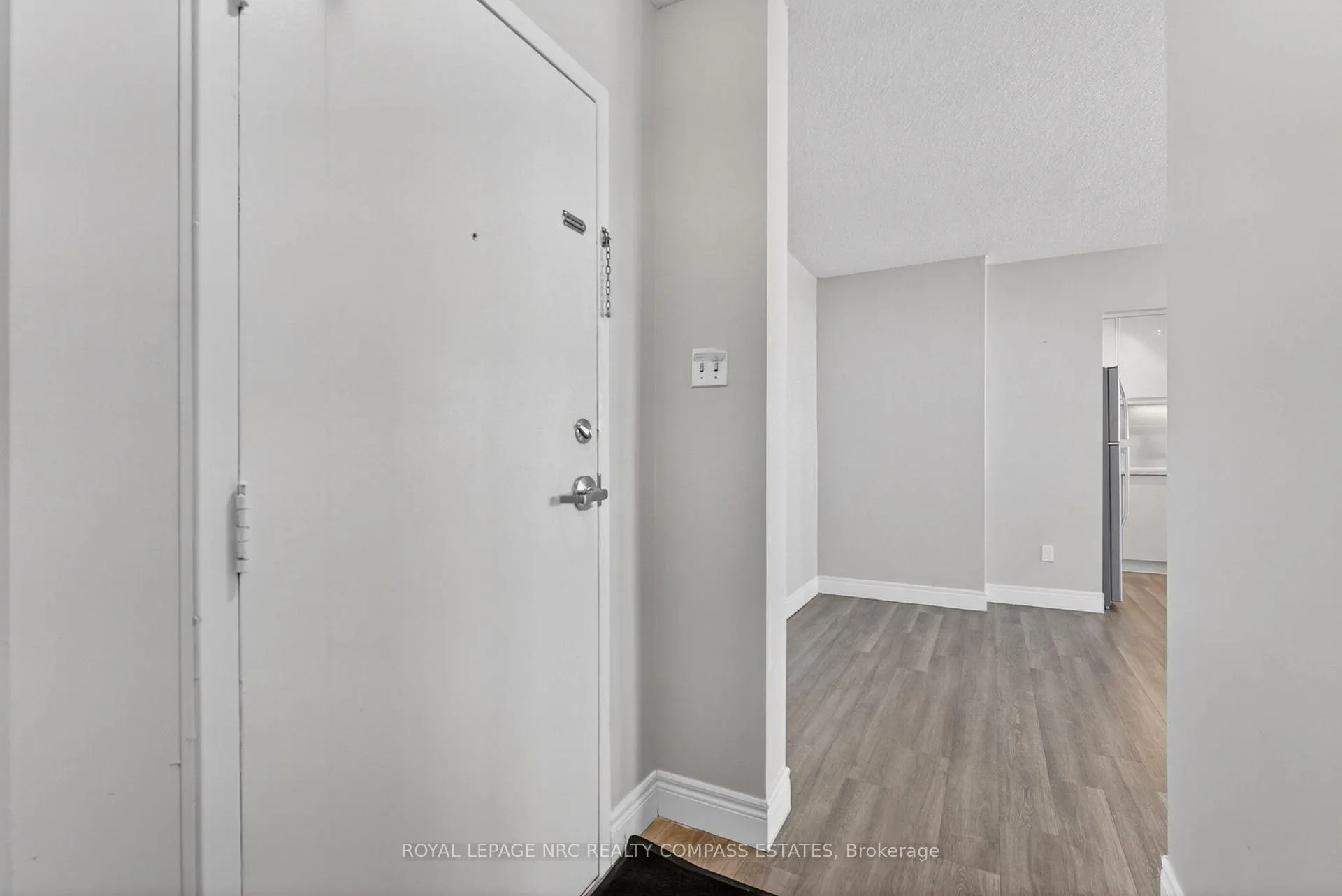 Photo 7 of Unit 407, 215 Glenridge Avenue, St. Catharines, Glendale/Glenridge — HOMEH