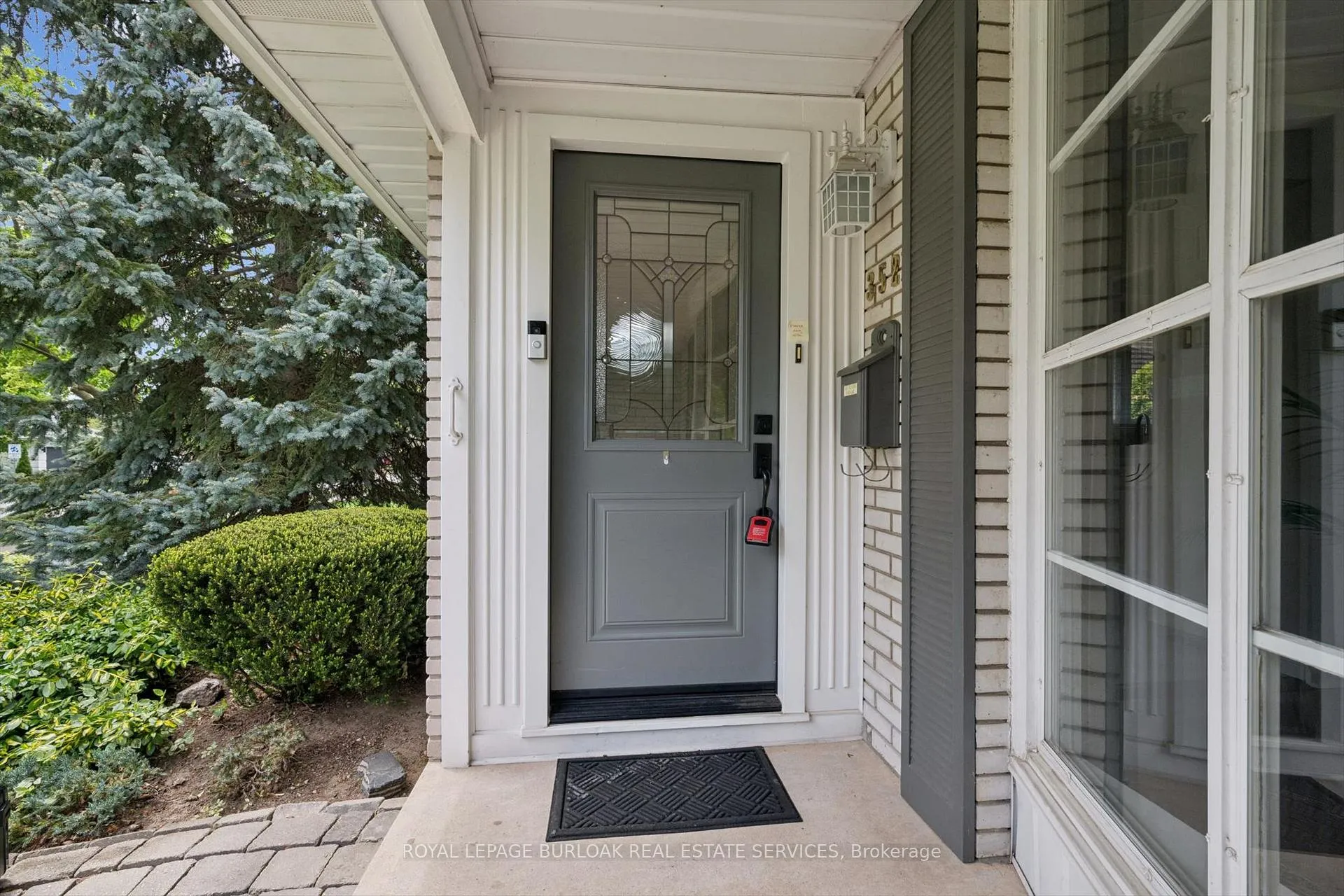 Photo 5 of 3521 Regal Road, Burlington, Roseland — HOMEH