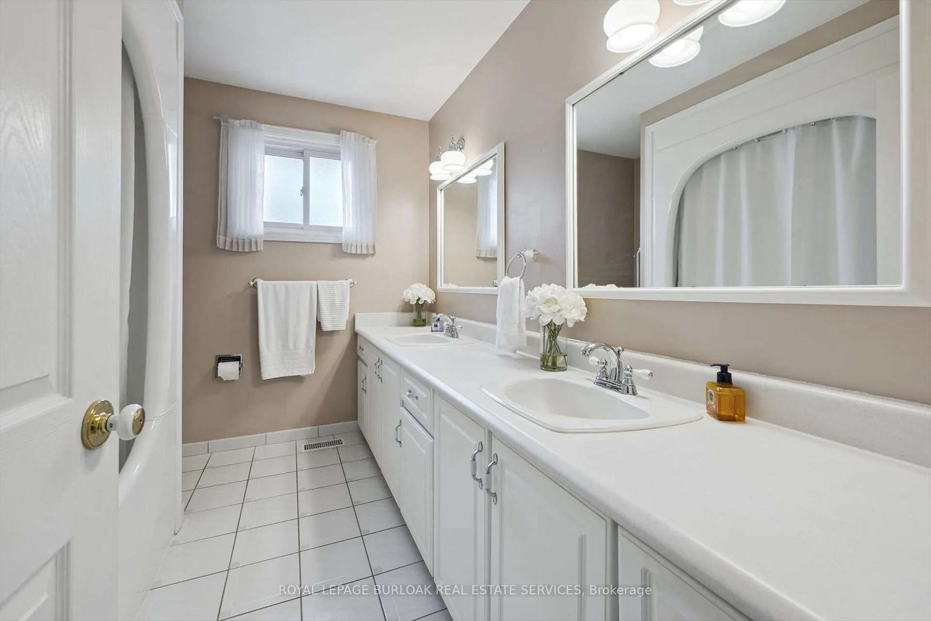 Photo 24 of 3521 Regal Road, Burlington, Roseland — HOMEH